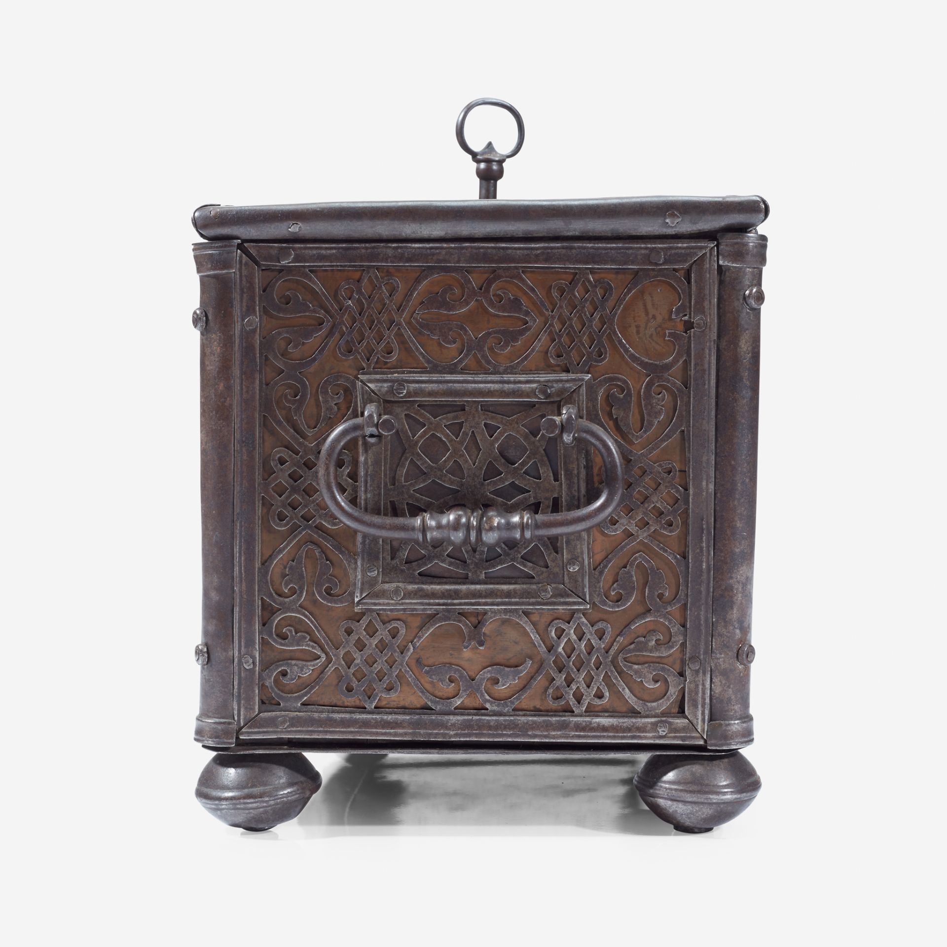 A fine German wrought iron strong box, 16/17th century - Bild 4 aus 5
