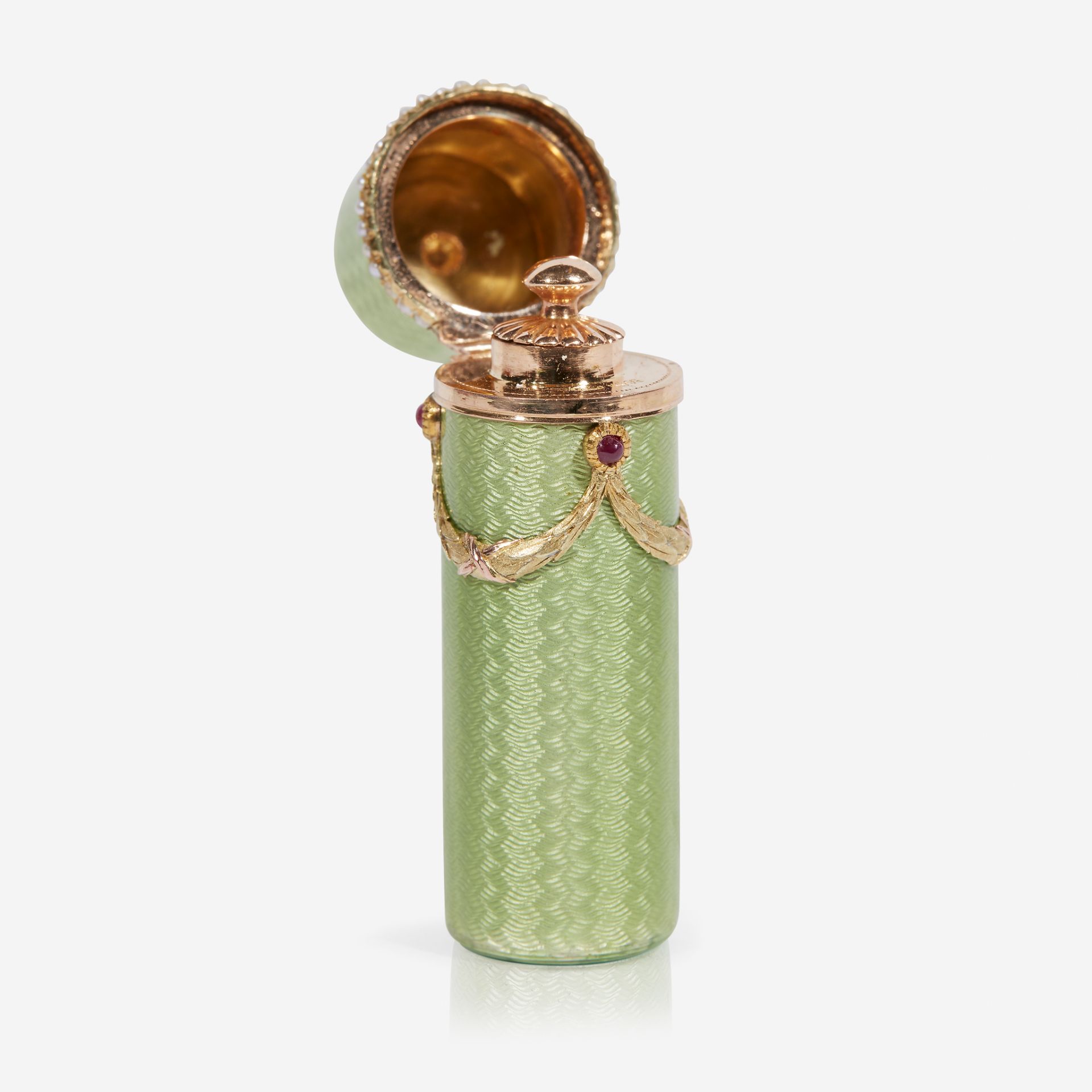 A Fabergé two color gold-mounted and gem-set guilloché-enameled perfume flask, Workmaster Henrik Wig - Image 2 of 3