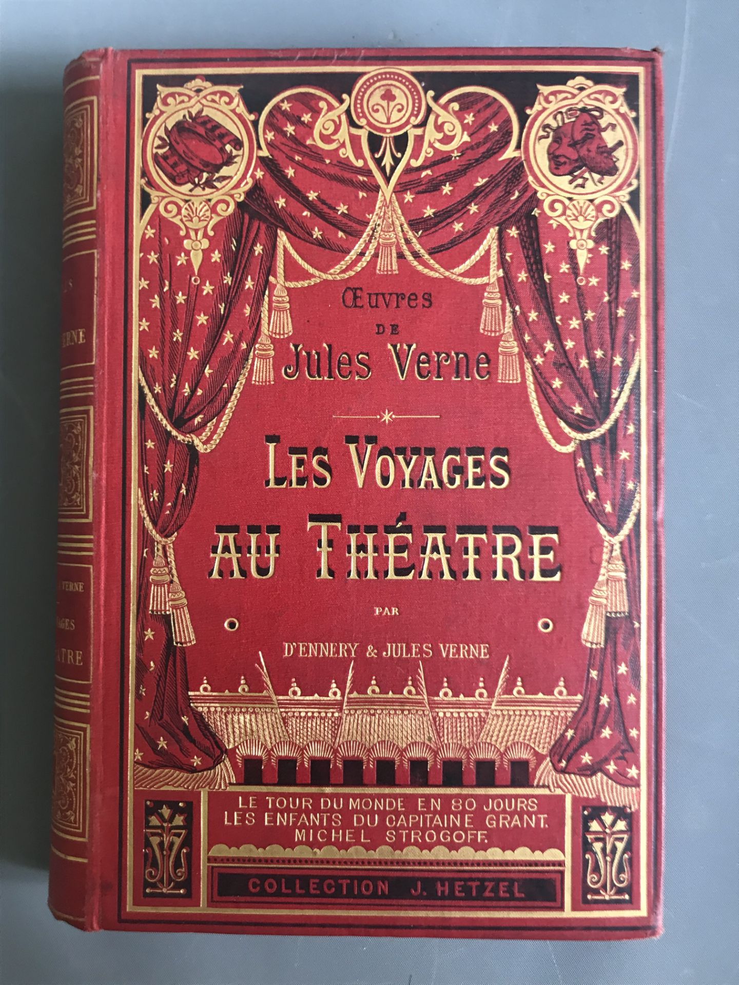 VERNE Jules et A. d'ENNERY. Les Voyages au théâtre - Dessins par L. Bennet et H. [...]