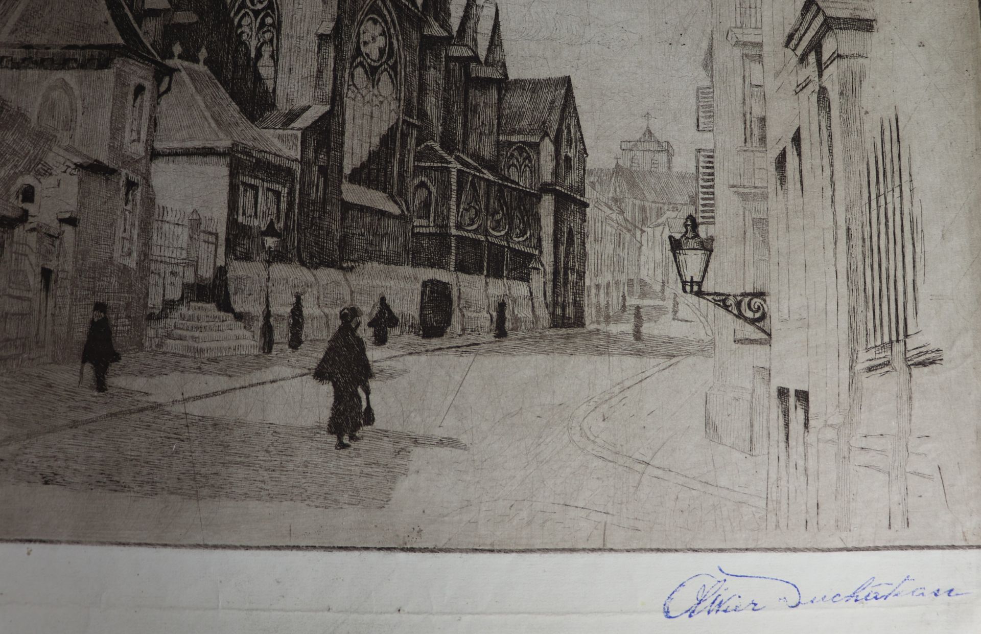 Olivier DUCHATEAU (1876-1939). Scène de rue. Eau-forte signée en bas à [...] - Bild 6 aus 6