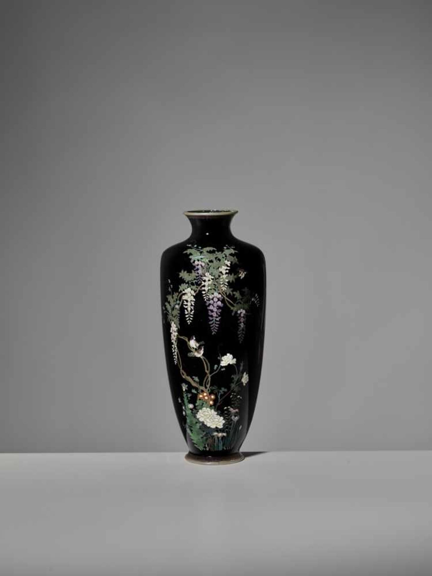 A FINE CLOISONNÉ ENAMEL VASE IN THE MANNER OF HAYASHI KODENJI <