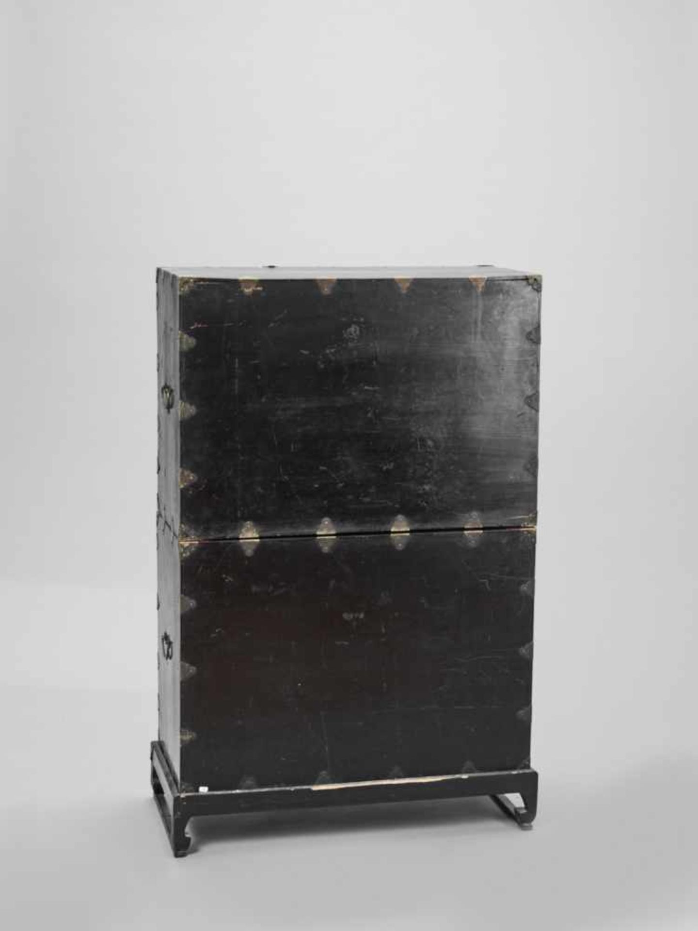 A KOREAN PORTABLE ‘DOUBLE ’ CABINET, LATE 19th CENTURY <br - Image 5 of 7
