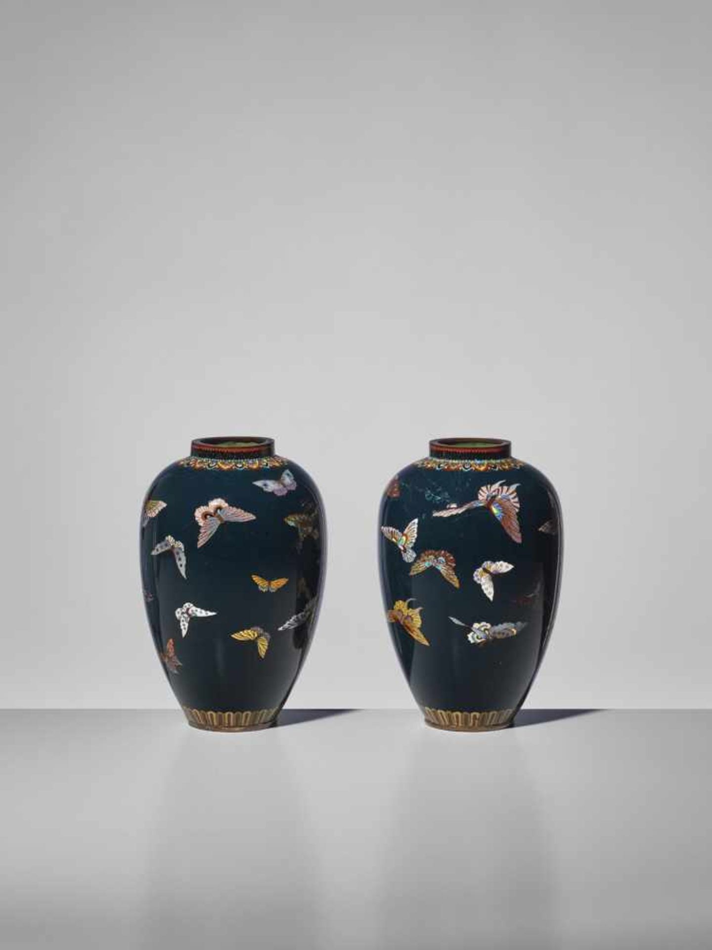 A PAIR OF CLOISONNE ENAMEL VASES WITH BUTTERFLIES - Image 2 of 6