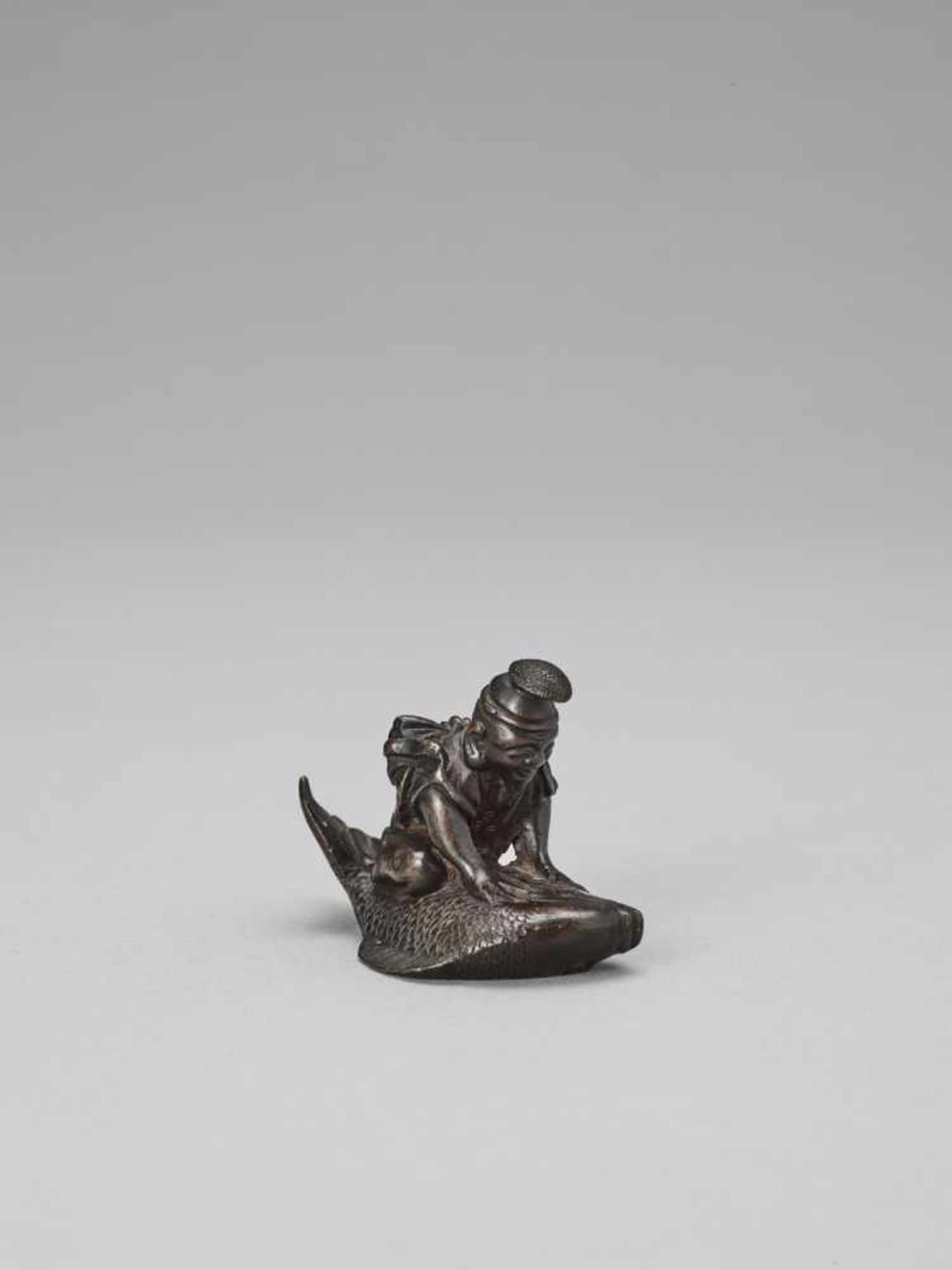 A BRONZE SCROLL WEIGHT OF KINKO SENNIN - Image 6 of 7