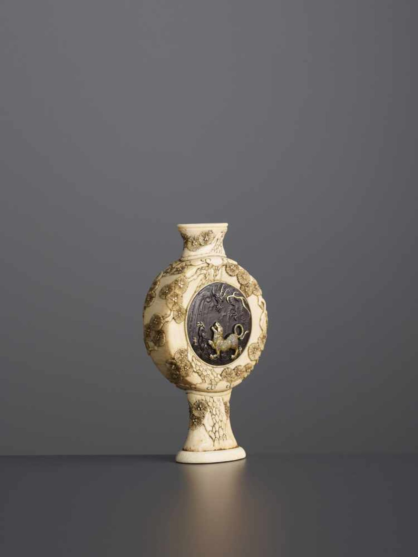 A RARE INLAID IVORY MOONFLASK - Image 3 of 8