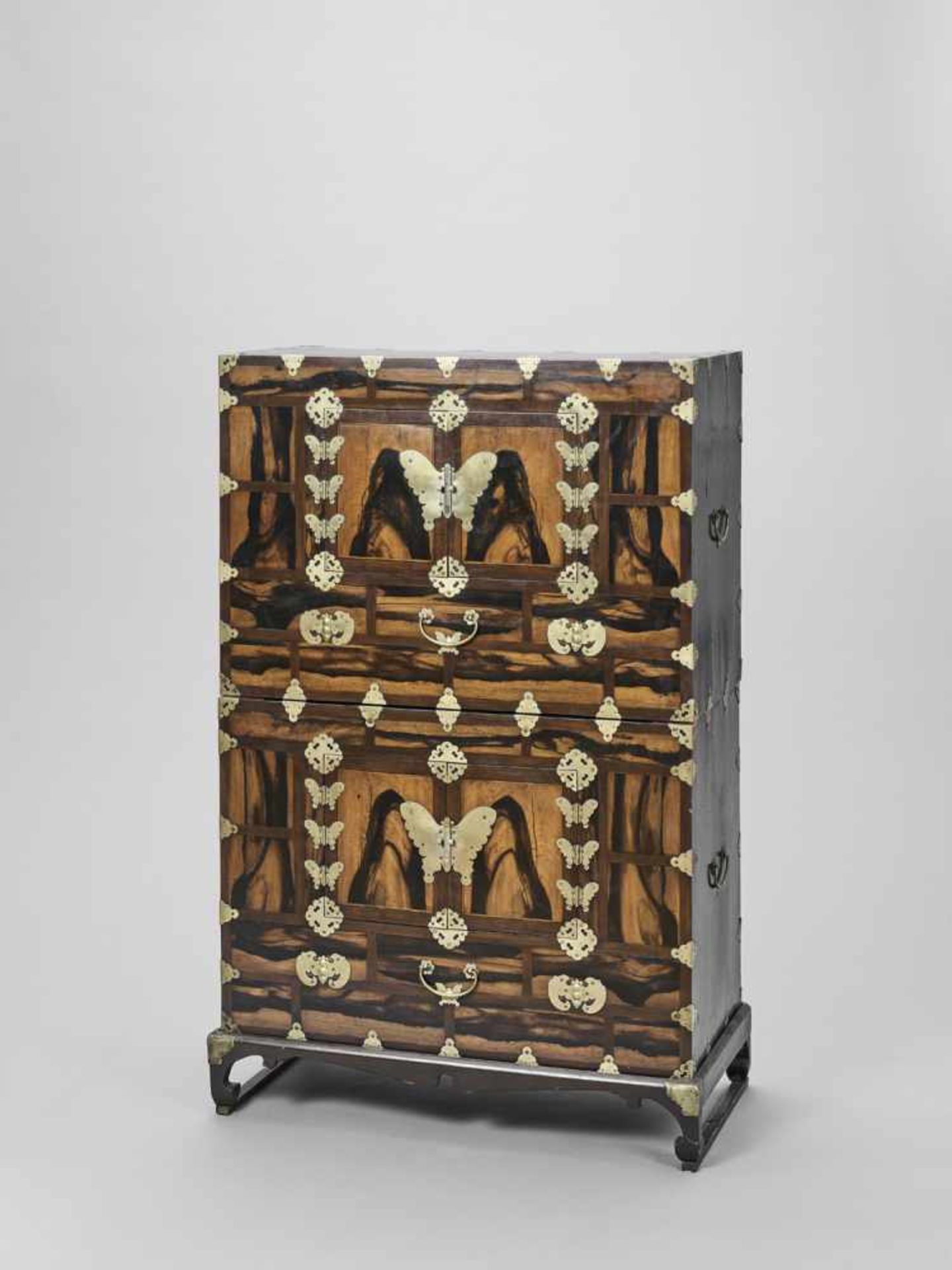 A KOREAN PORTABLE ‘DOUBLE ’ CABINET, LATE 19th CENTURY <br - Image 3 of 7