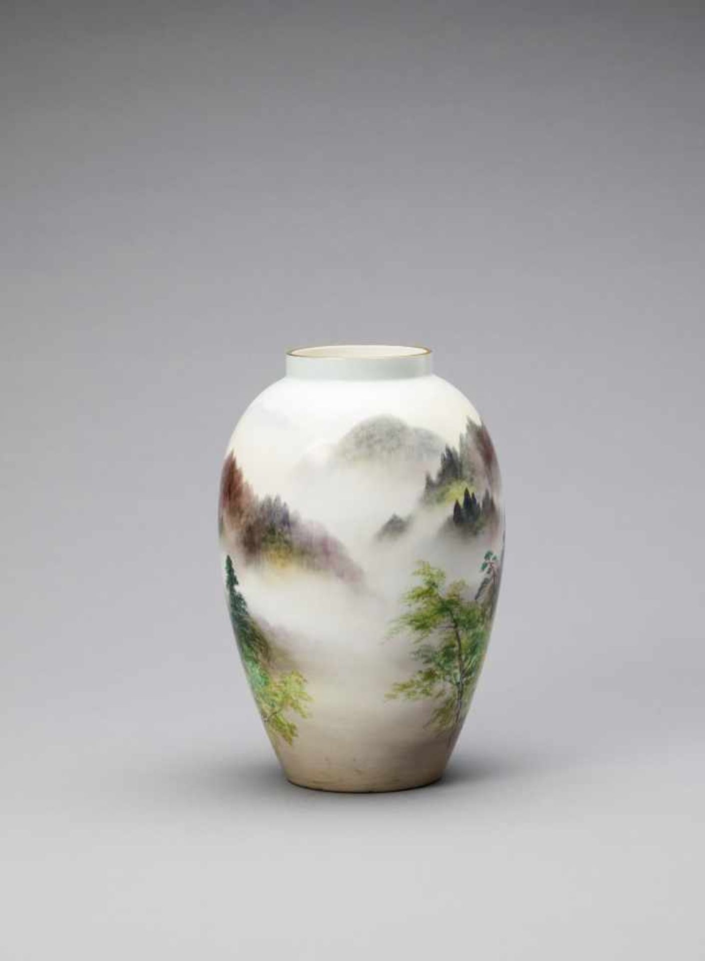 A JAPANESE NORITAKE PORCELAIN VASE - Bild 5 aus 7