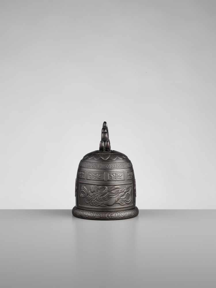 SHIBATA ZESHIN: A RARE AND FINE KORO OF A TEMPLE BELL - Image 9 of 17