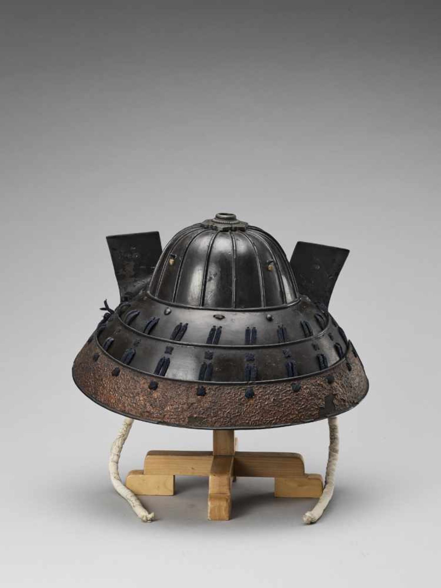 AN IRON KABUTO (HELMET) - Image 4 of 8