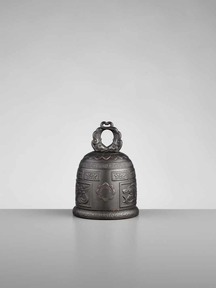 SHIBATA ZESHIN: A RARE AND FINE KORO OF A TEMPLE BELL - Image 10 of 17