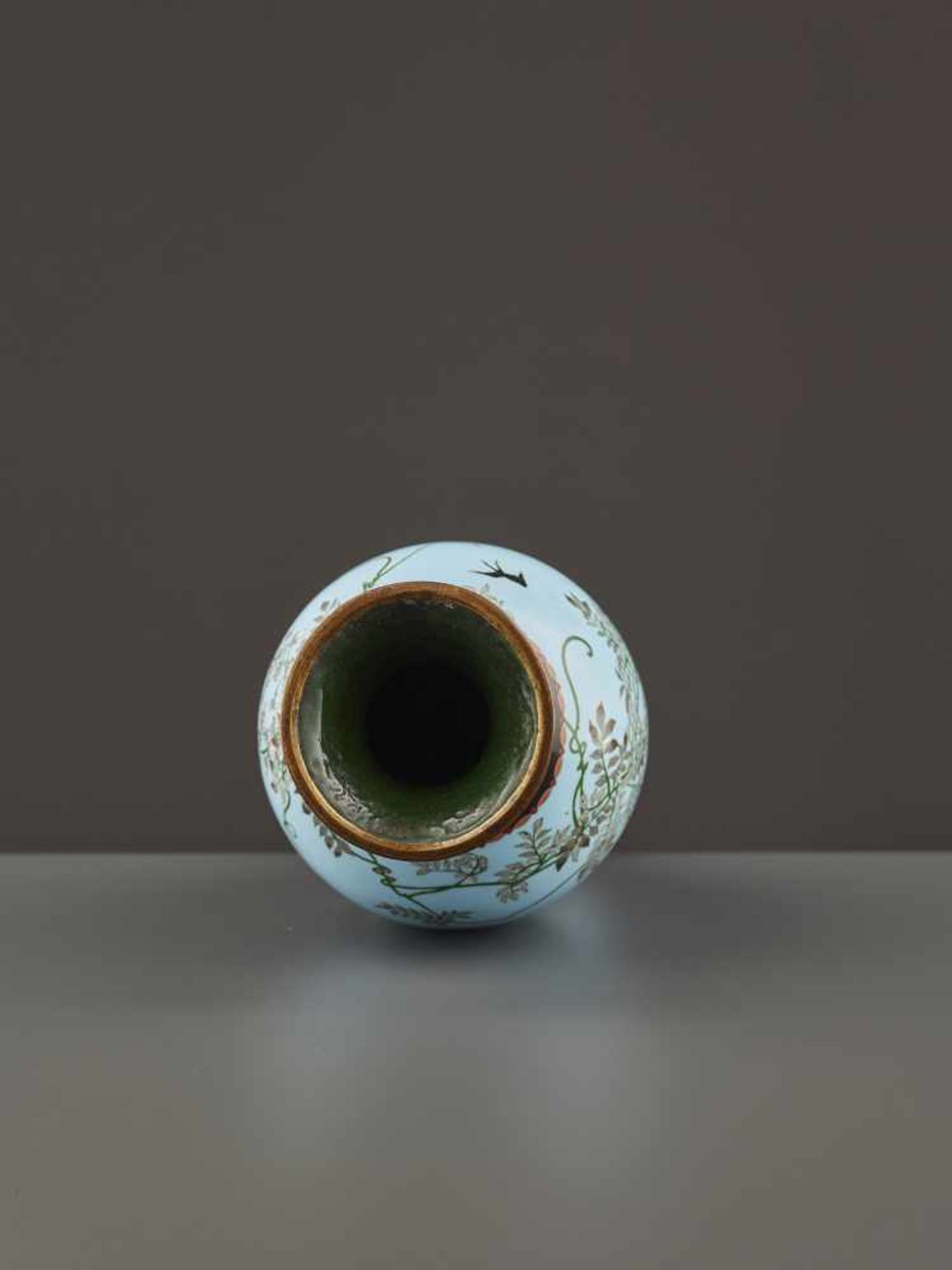 A YASUYU KI STYLE CLOISONN É VASE < - Image 10 of 11