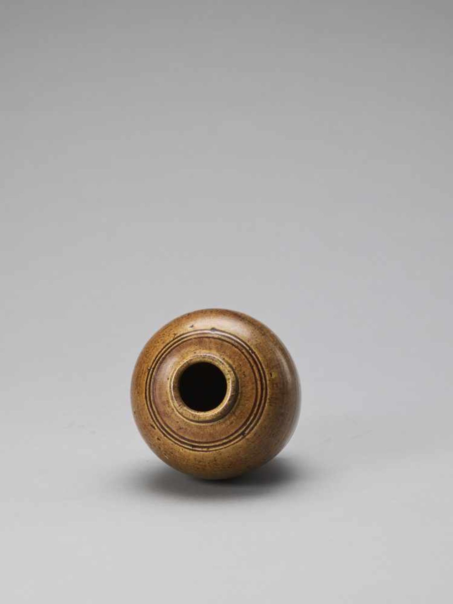 AN OCHRE BROWN-GLAZED POTTERY JAR, TANG - Image 5 of 6