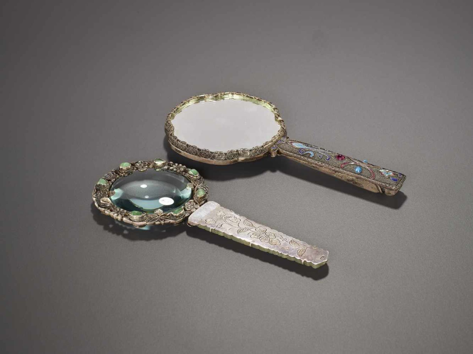 A SILVER MIRROR AND MAGNIFYING GLASS, LATE QING - Bild 8 aus 8