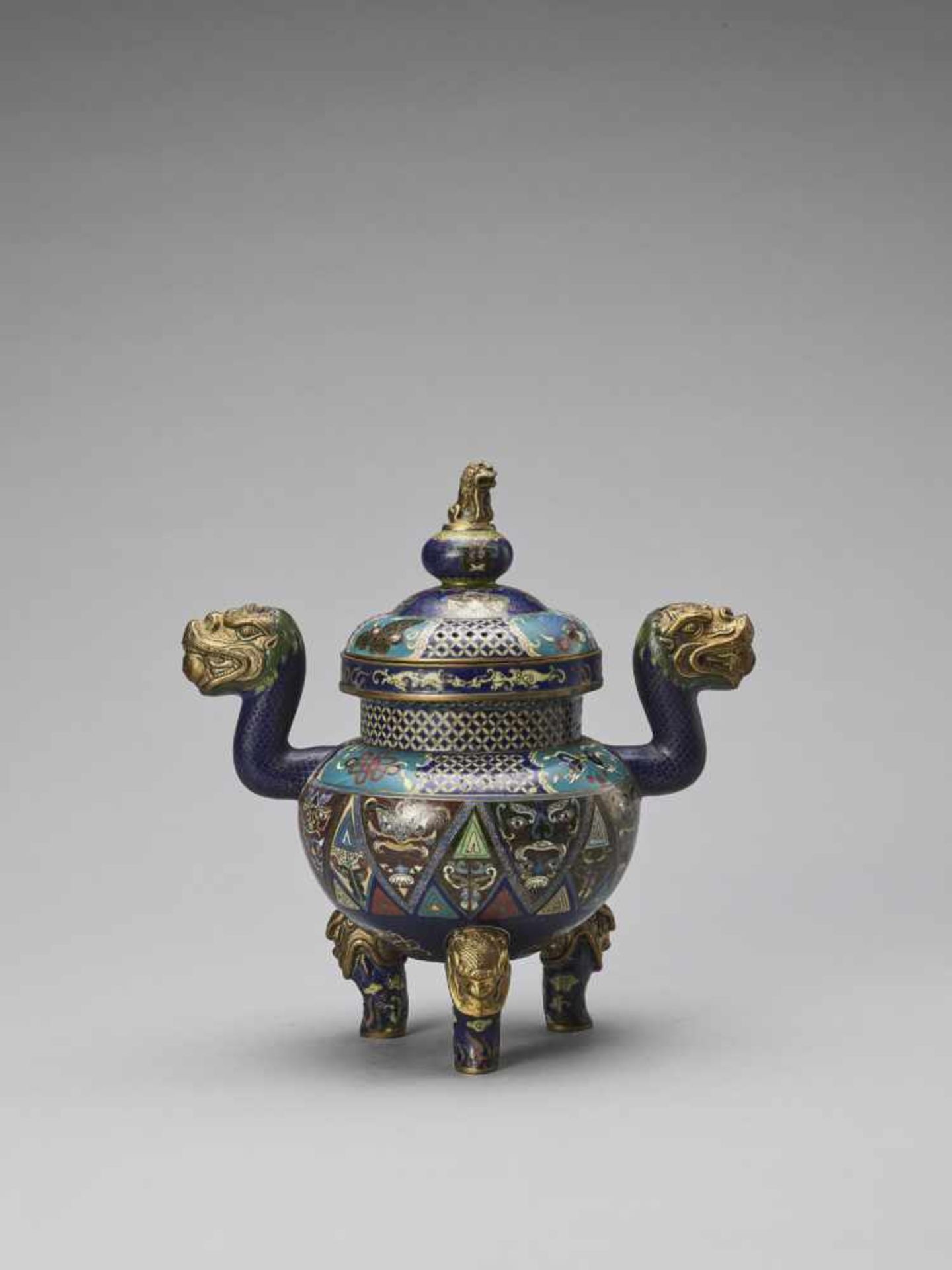 A CLOISONNÉ TRIPOD CENSER AND COVER, LATE QING <