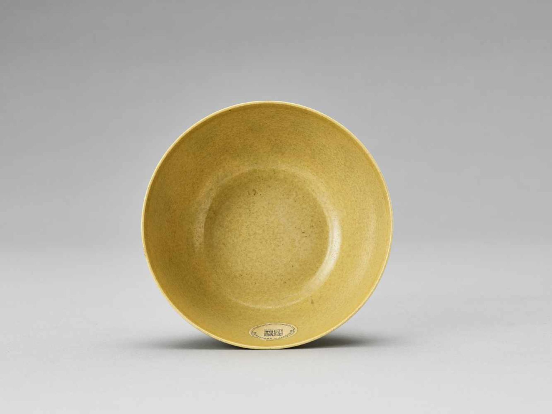 A YELLOW AND GREEN-GLAZED ‘PEONIES AND PEACHES’ BOWL, REPUBLIC <br - Image 5 of 8