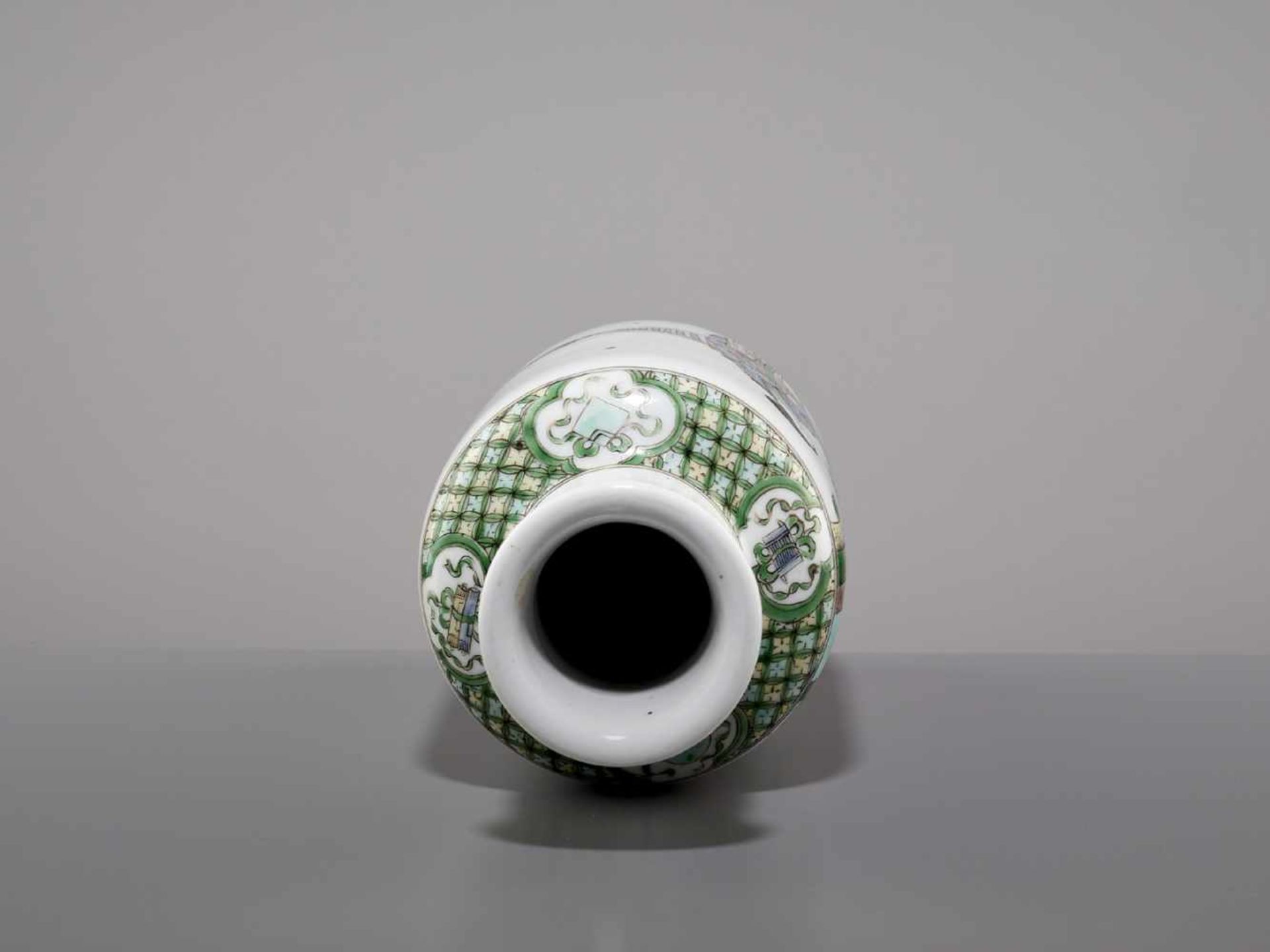 A FAMILLE VERTE VASE, QING - Image 5 of 7