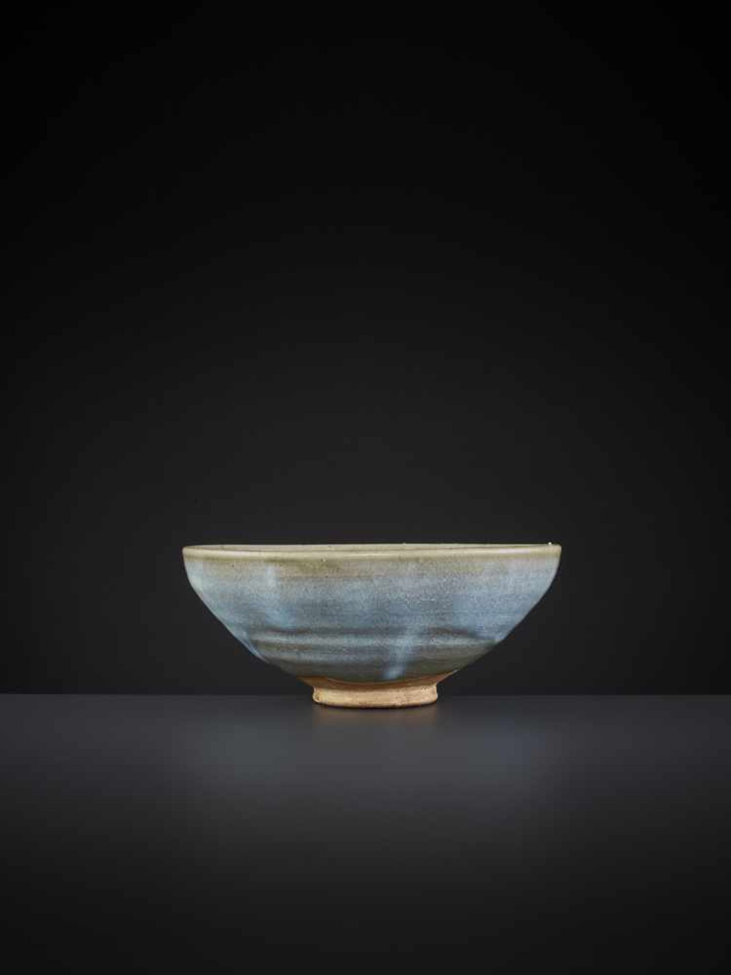 A JUNYAO CONICAL BOWL, 13TH-14TH CENTURY - Image 5 of 13