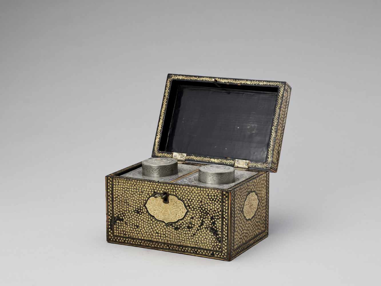 A CANTON LACQUER TEA CADDY WITH ORIGINAL TEA CONTAINERS, QING
