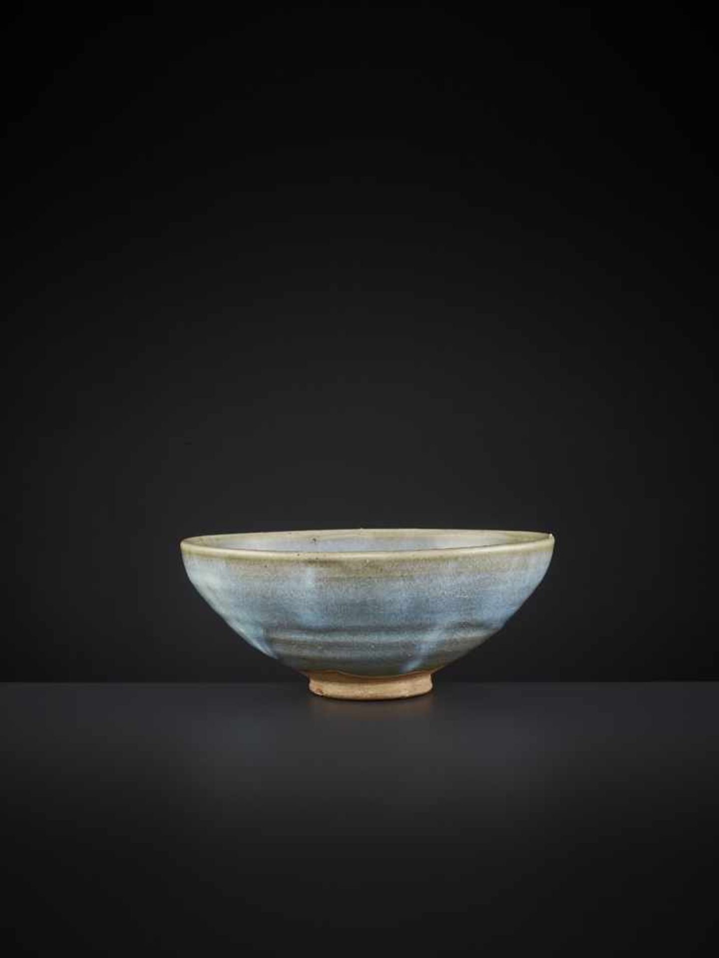 A JUNYAO CONICAL BOWL, 13TH-14TH CENTURY - Bild 10 aus 13