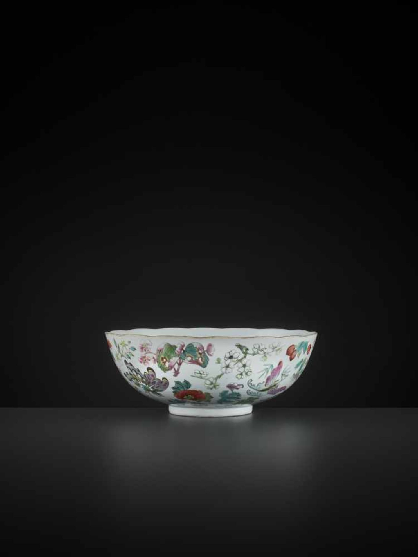 A LARGE BUTTERFLY BOWL, DAOGUANG MARK AND PERIOD - Bild 6 aus 12