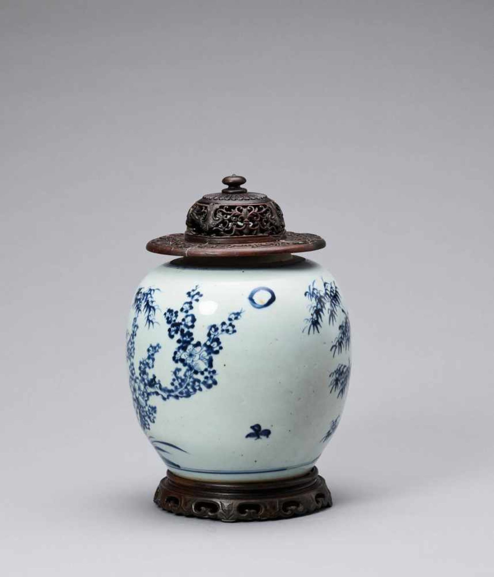 A BLUE AND WHITE GLAZED PORCELAIN ‘THREE FRIENDS OF WINTER’ GINGER JAR, KANGXI <br - Image 3 of 7