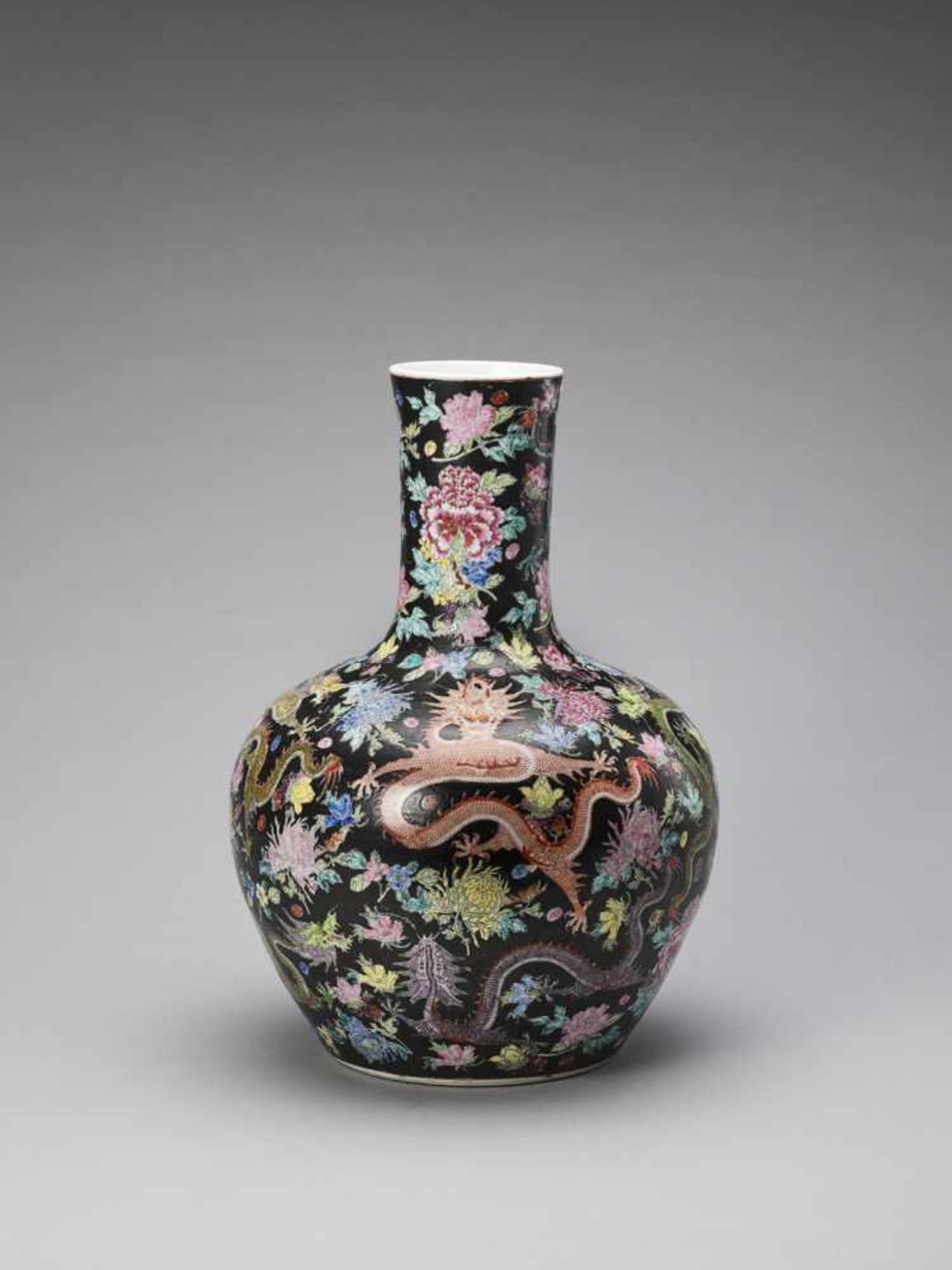 A BLACK-GROUND FAMILLE ROSE VASE, TIANQIUPING