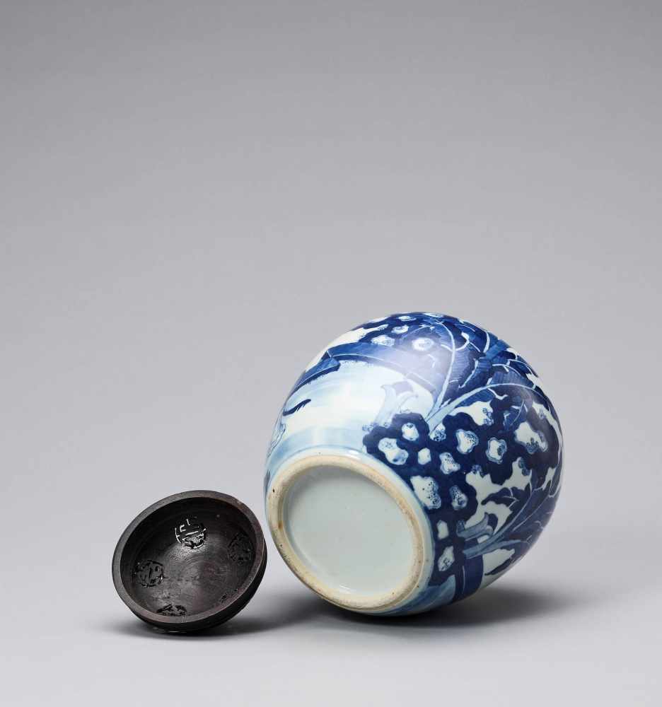 A BLUE AND WHITE GINGER JAR, QING - Image 6 of 6