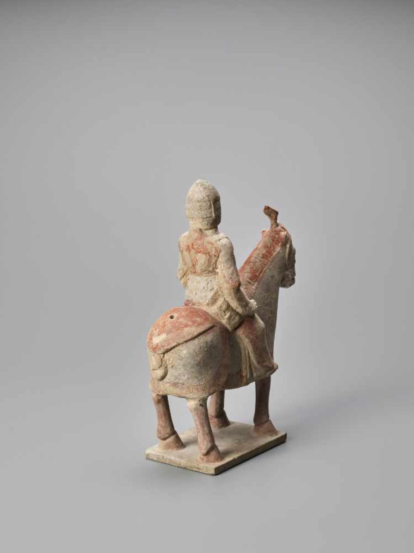 A TERRACOTTA FIGURE OF A HORSE AND RIDER, NORTHERN WEI - Bild 6 aus 6