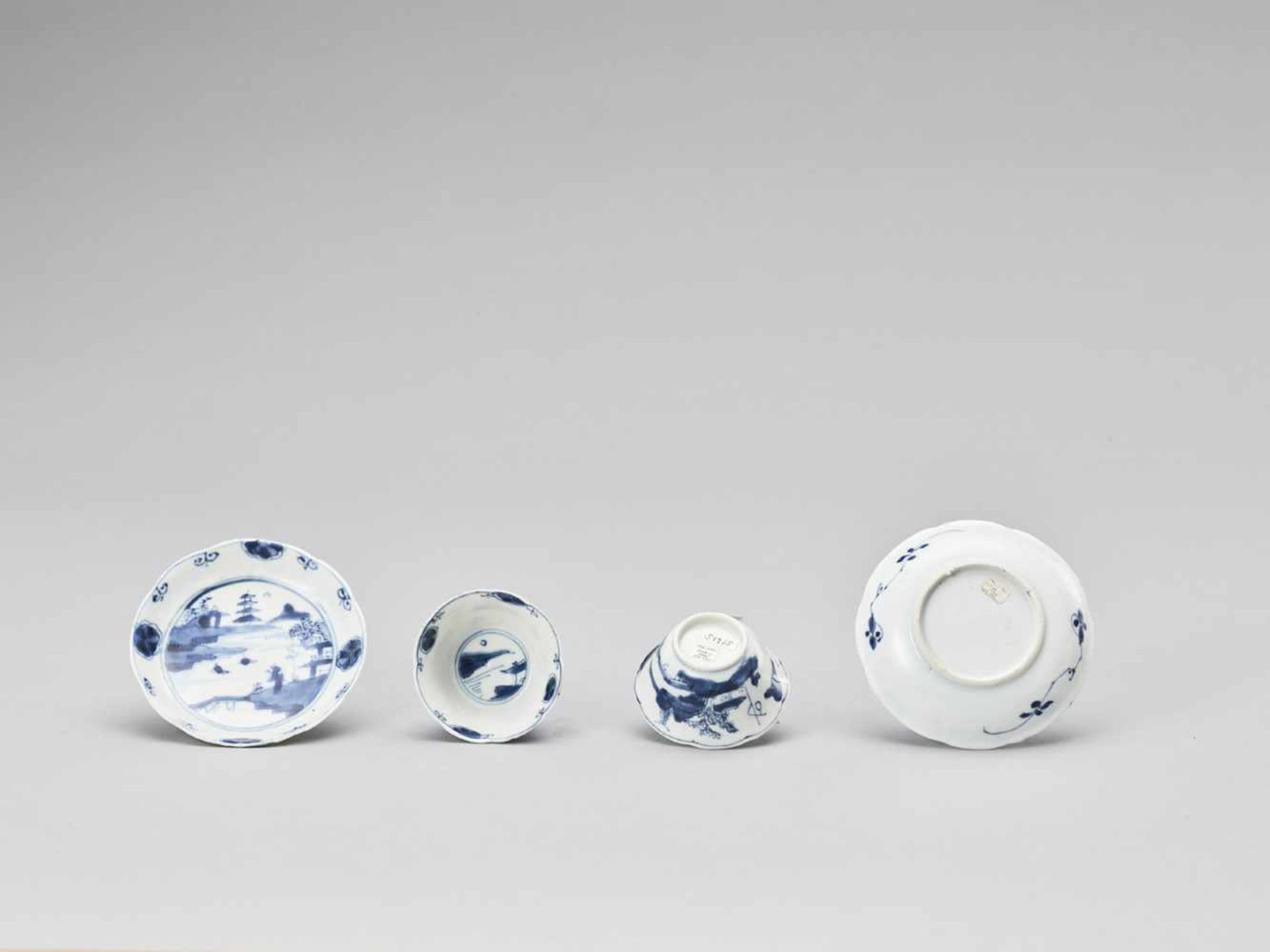 FIVE PAIRS OF BLUE AND WHITE CUPS WITH MATCHING PLATES - Image 10 of 11