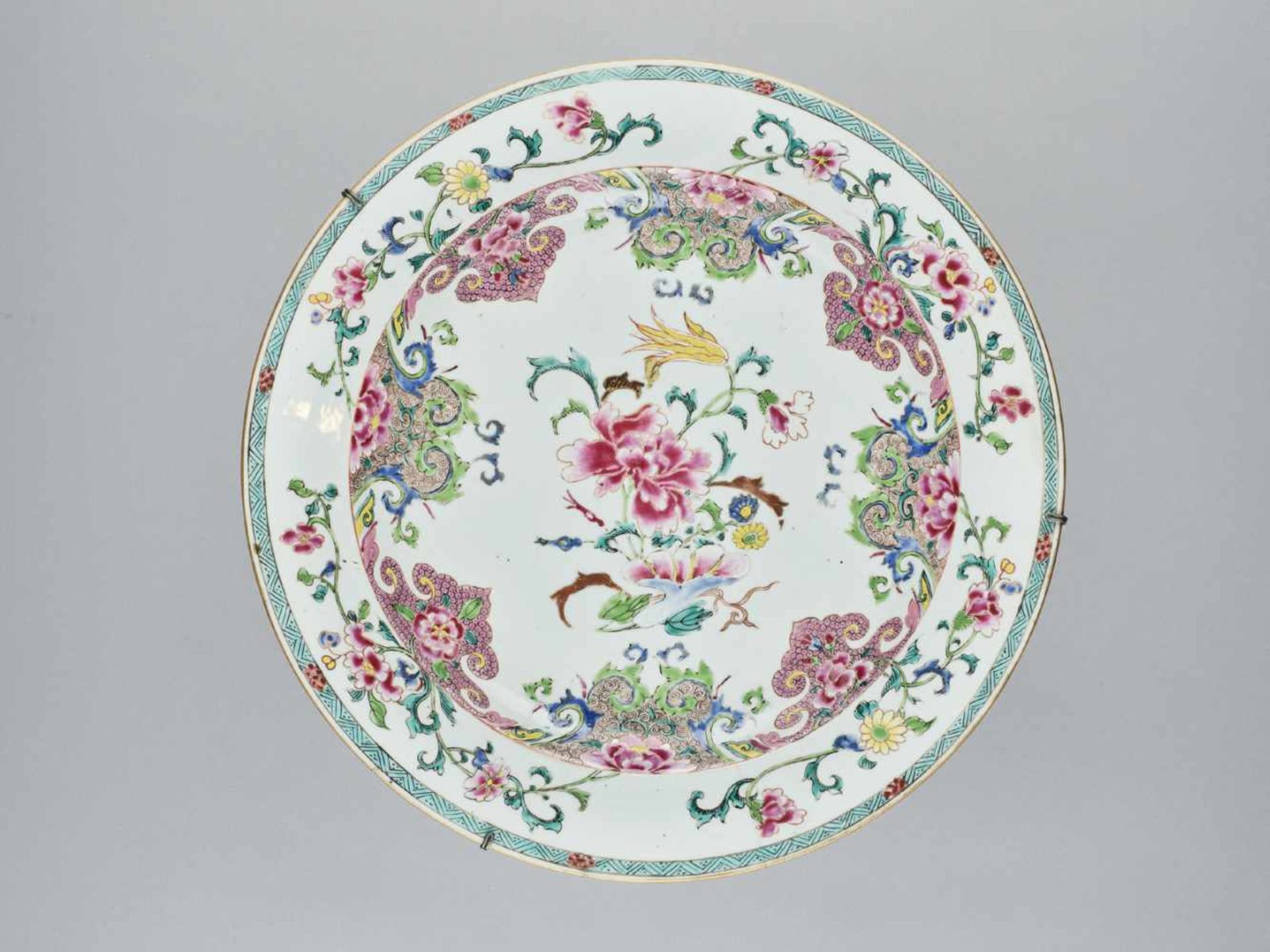 A FAMILLE ROSE CHARGER, QING