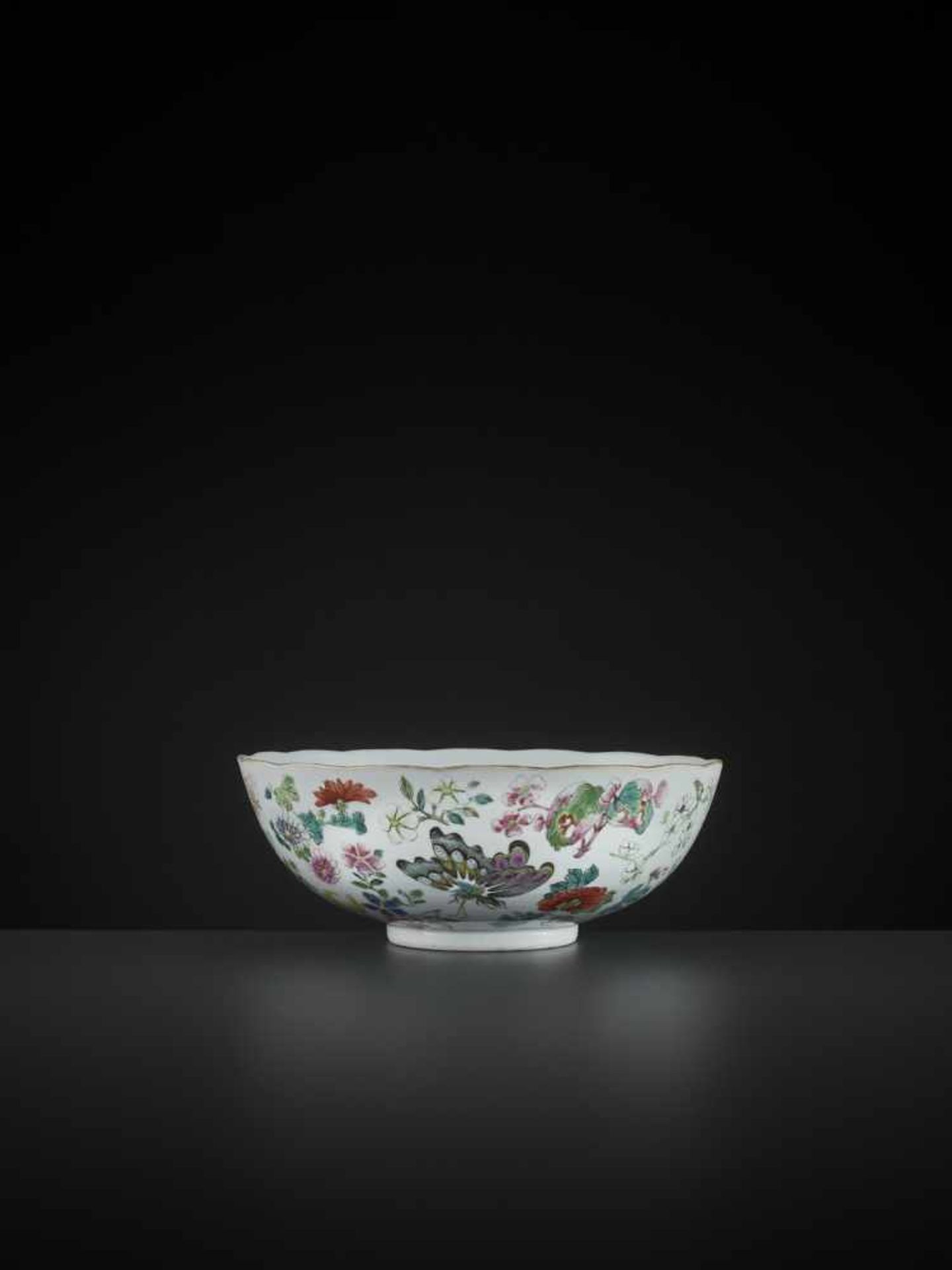 A LARGE BUTTERFLY BOWL, DAOGUANG MARK AND PERIOD