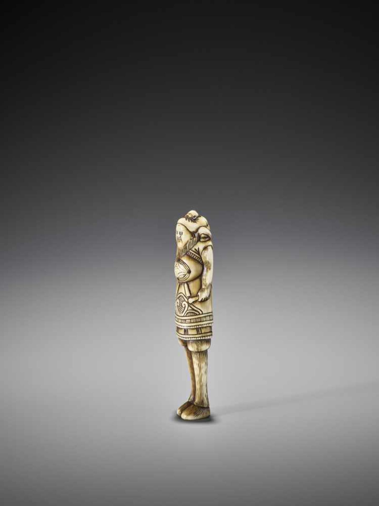 A VERY RARE IVORY NETSUKE OF THE GIANT KOCHI WITH WASOBIOYE - Image 4 of 10