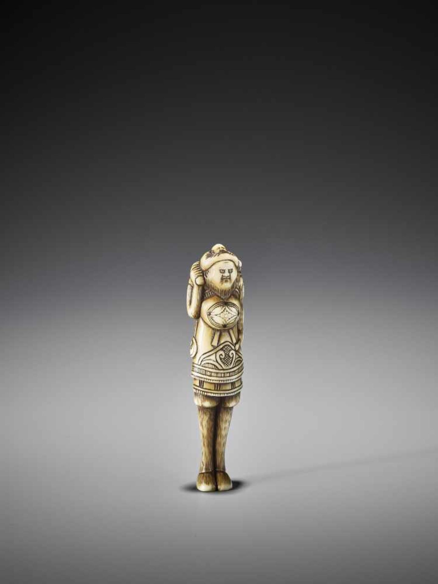 A VERY RARE IVORY NETSUKE OF THE GIANT KOCHI WITH WASOBIOYE - Image 8 of 10