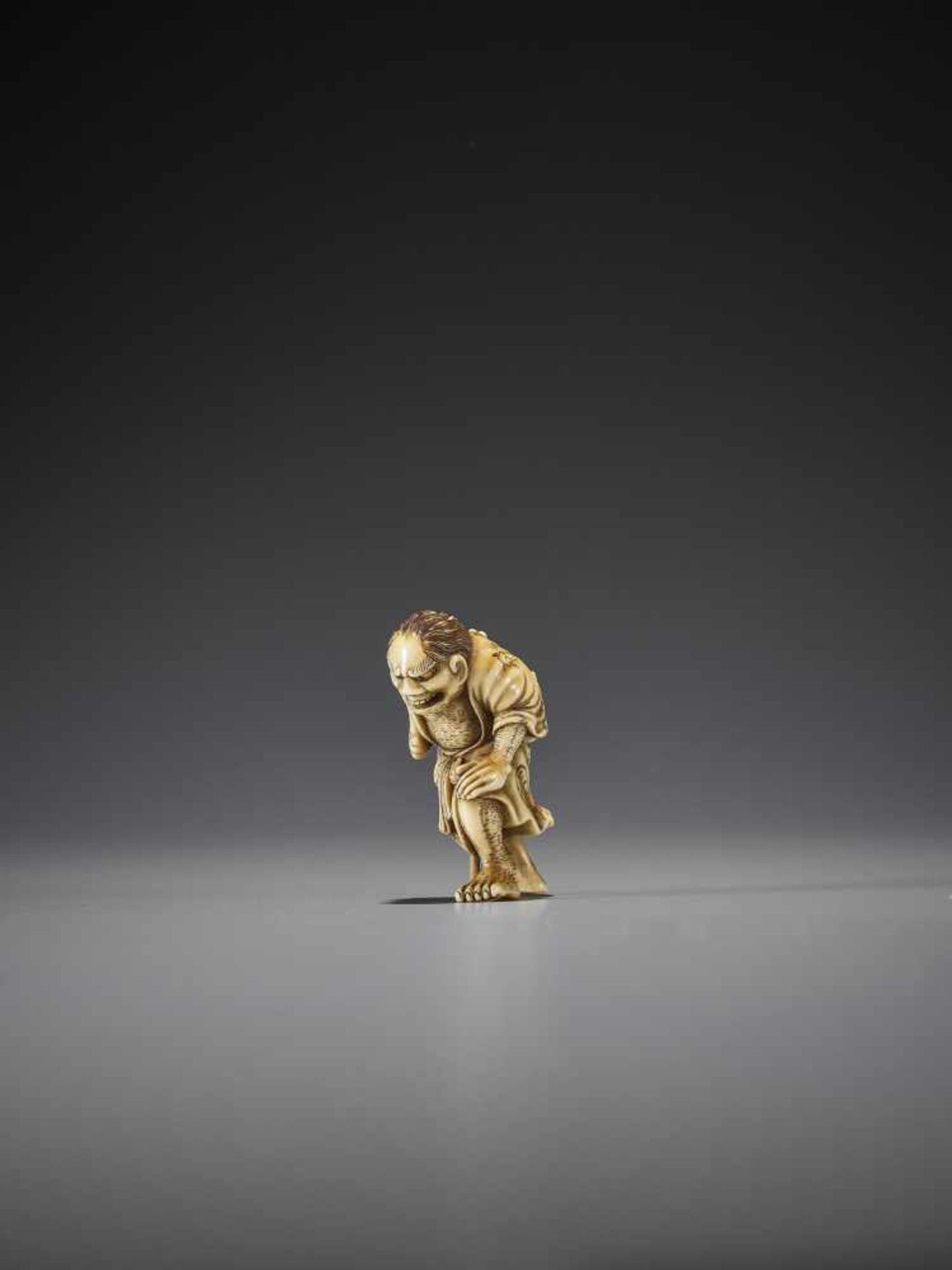 MASAKAZU: AN IVORY NETSUKE OF TEKKAI SENNIN - Bild 3 aus 9