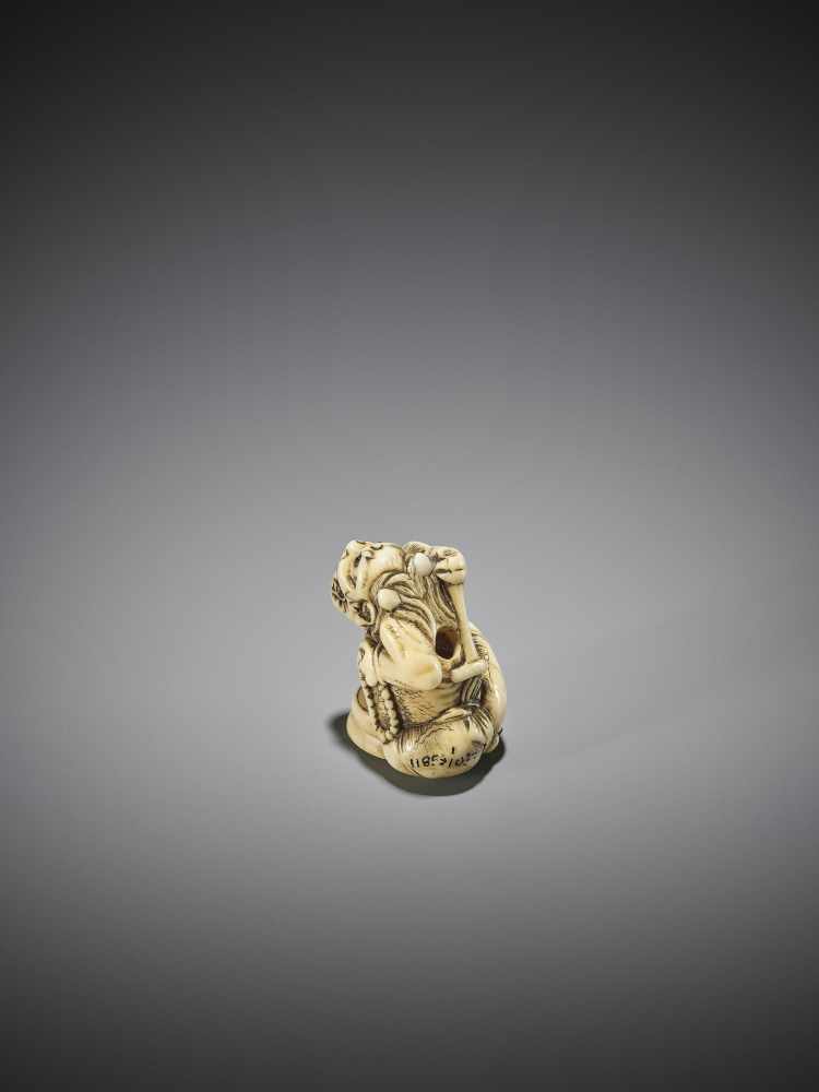 AN IVORY NETSUKE OF A CONVERTED ONI - Image 6 of 11