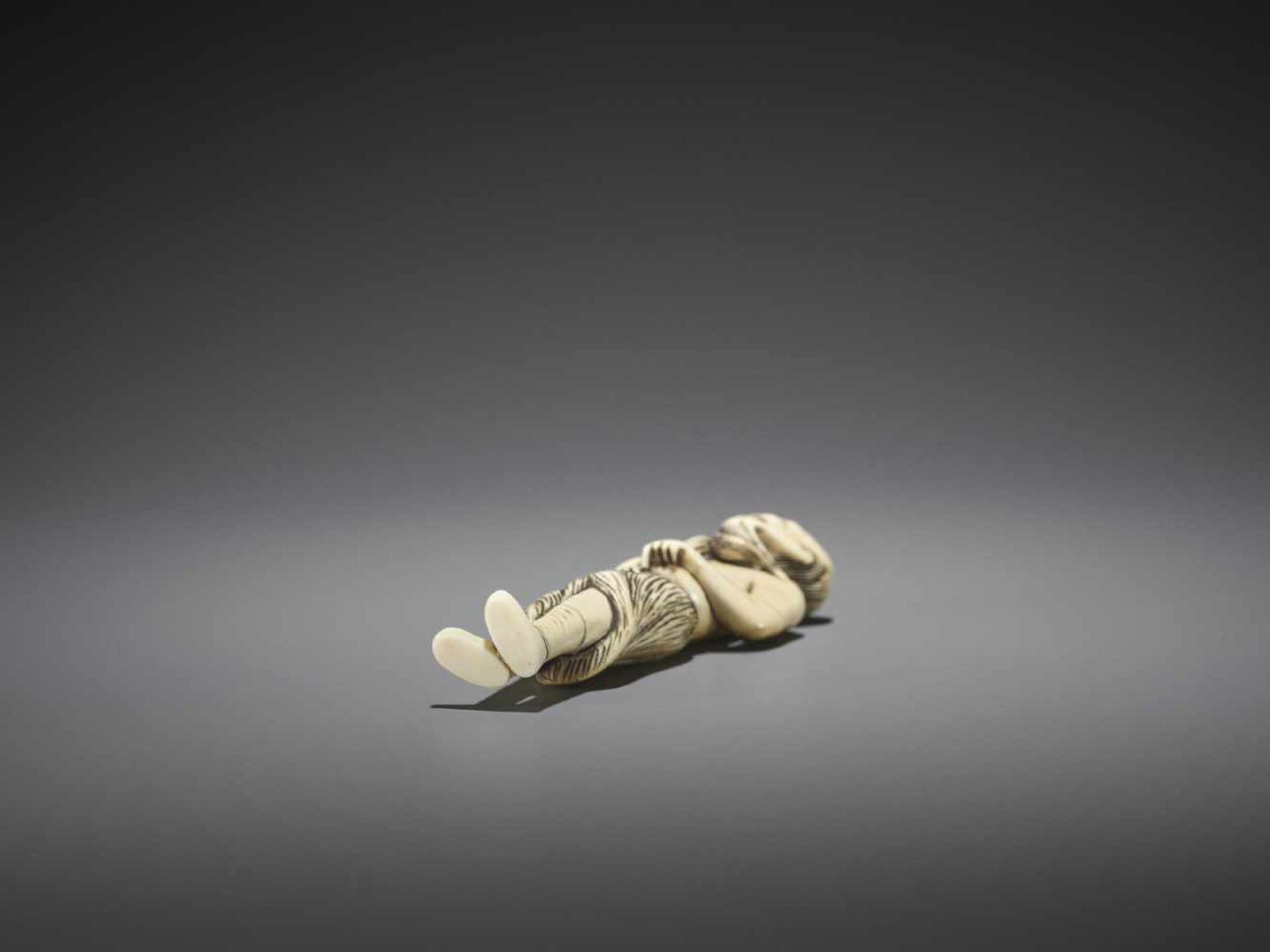 A RARE TALL IVORY NETSUKE OF THE PRAWN SENNIN KENSU - Image 10 of 10