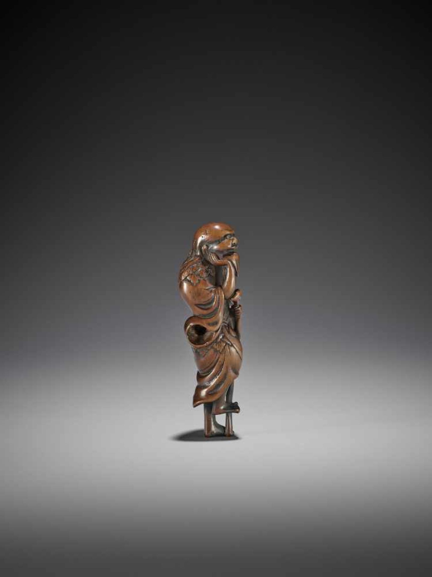 A WOOD NETSUKE OF GAMA SENNIN - Image 7 of 9