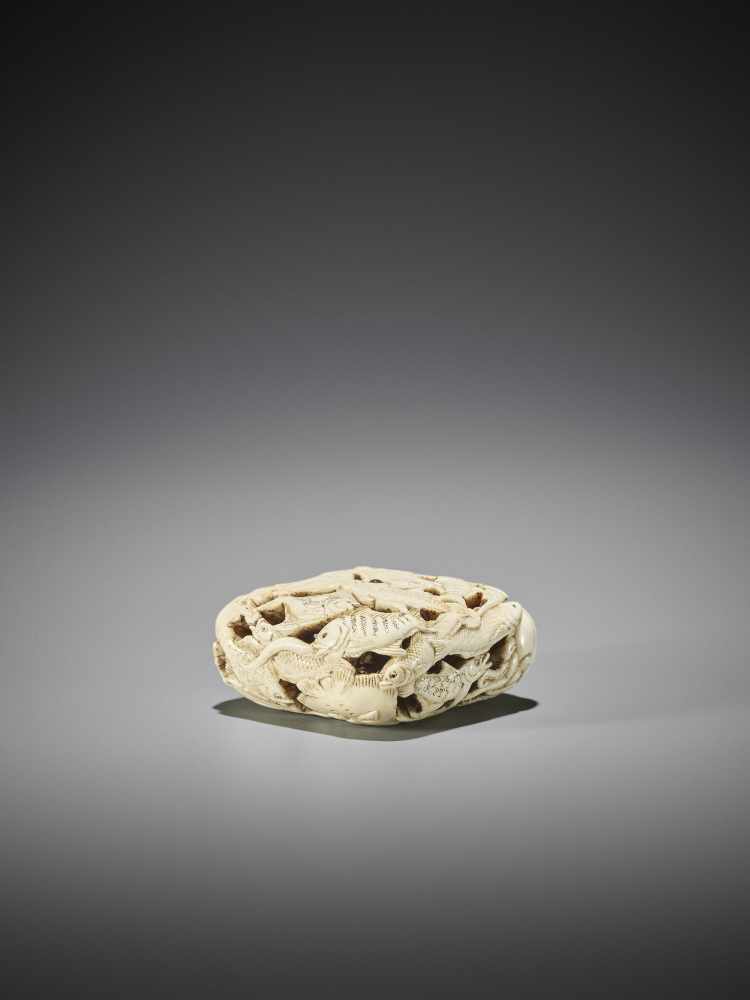 HOSAI MASAHIRO: A LARGE IVORY NETSUKE WITH MARINE LIFE - Image 2 of 10