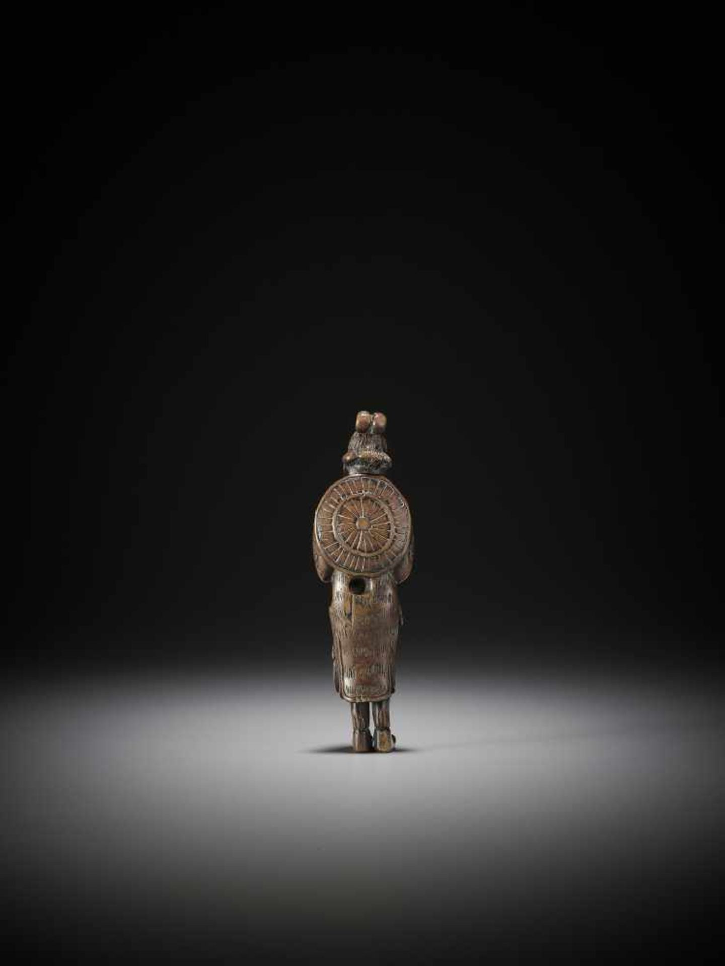 A TALL WOOD NETSUKE OF SEIOBO - Image 5 of 9