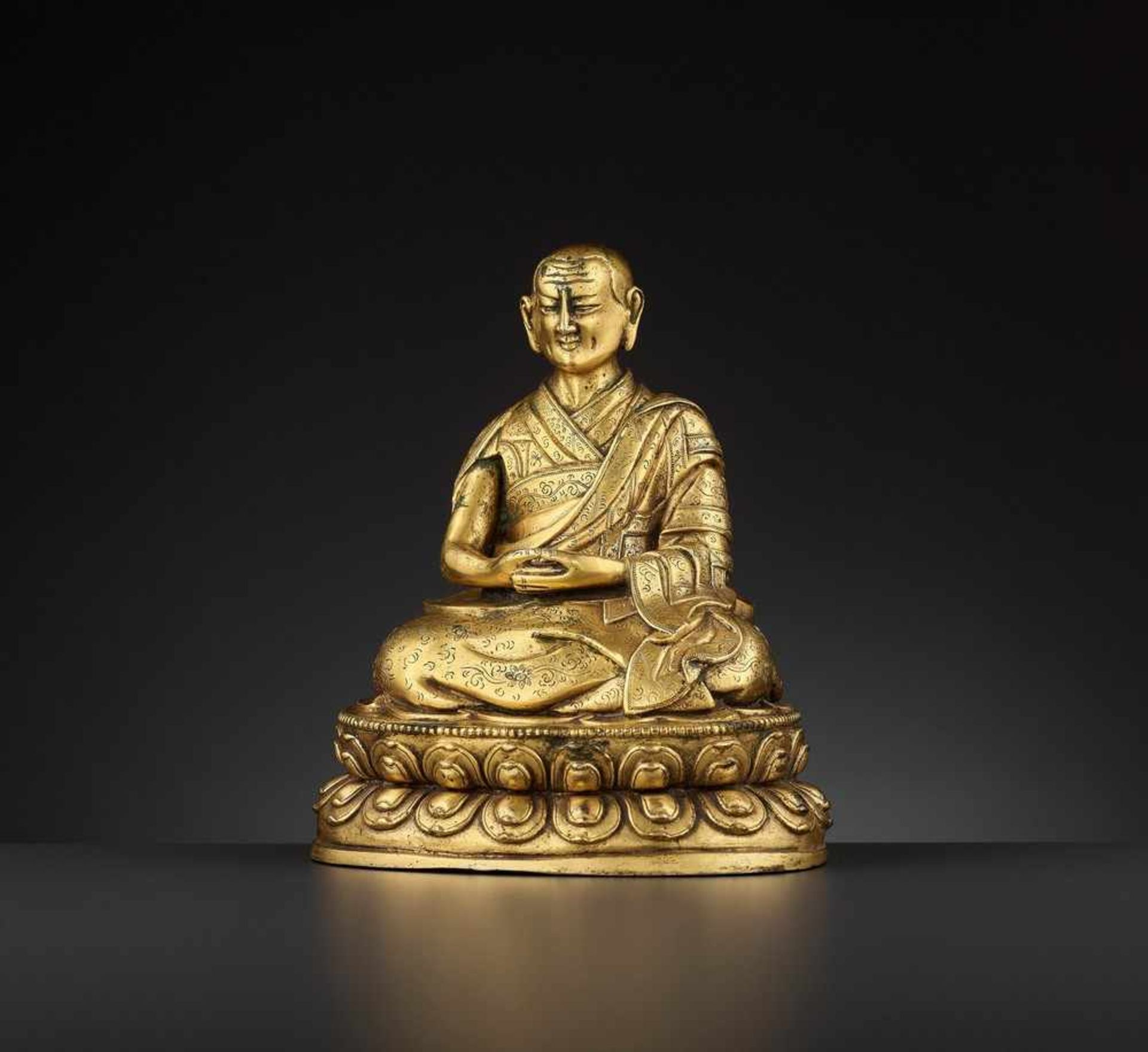 A GILT BRONZE OF THE FIFTH PANCHEN LAMA, TIBET, LATE 17TH TO EARLY 18TH CENTURY - Image 3 of 12