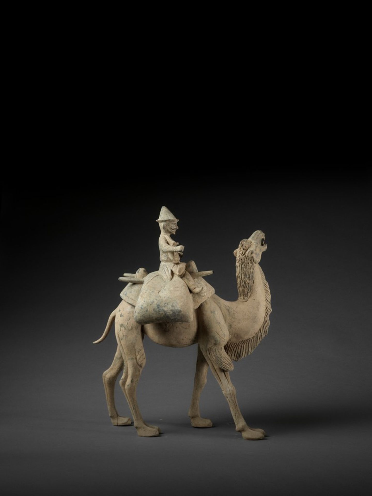 A MASSIVE POTTERY FIGURE OF A CAMEL AND RIDER, TANG DYNASTY - Bild 11 aus 16