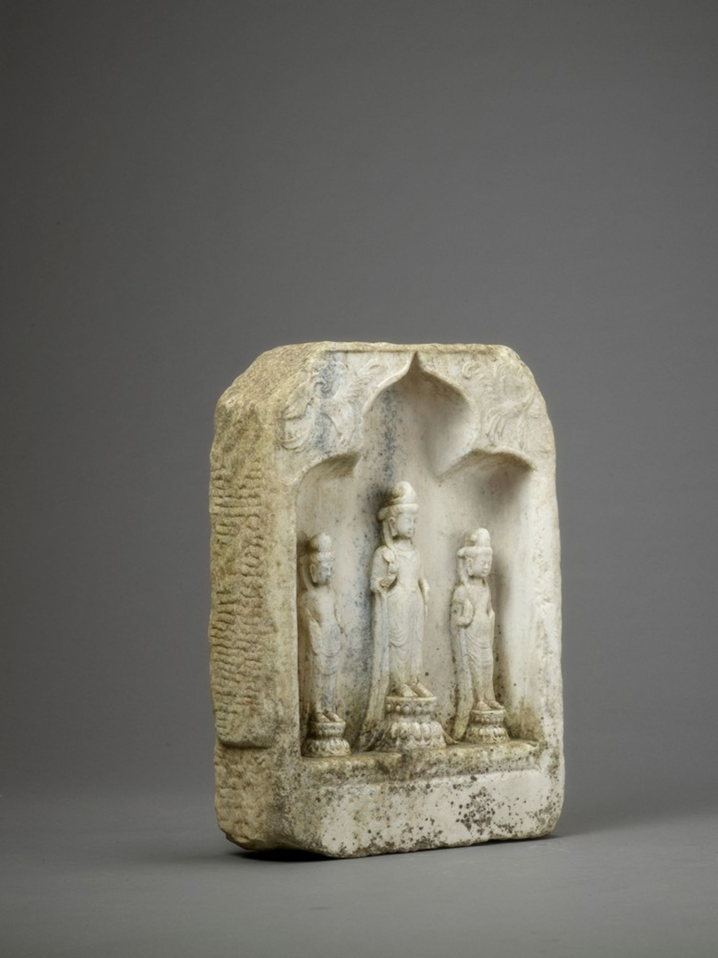 A WHITE MARBLE BUDDHIST STELE, NORTHERN QI DYNASTY - Image 6 of 10