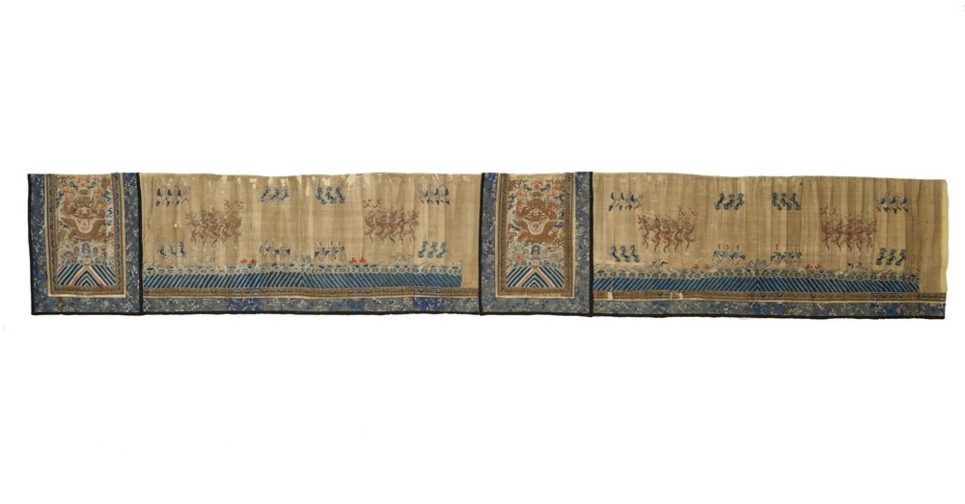 A LARGE EMBROIDERED TEXTILE BAND, QING DYNASTY