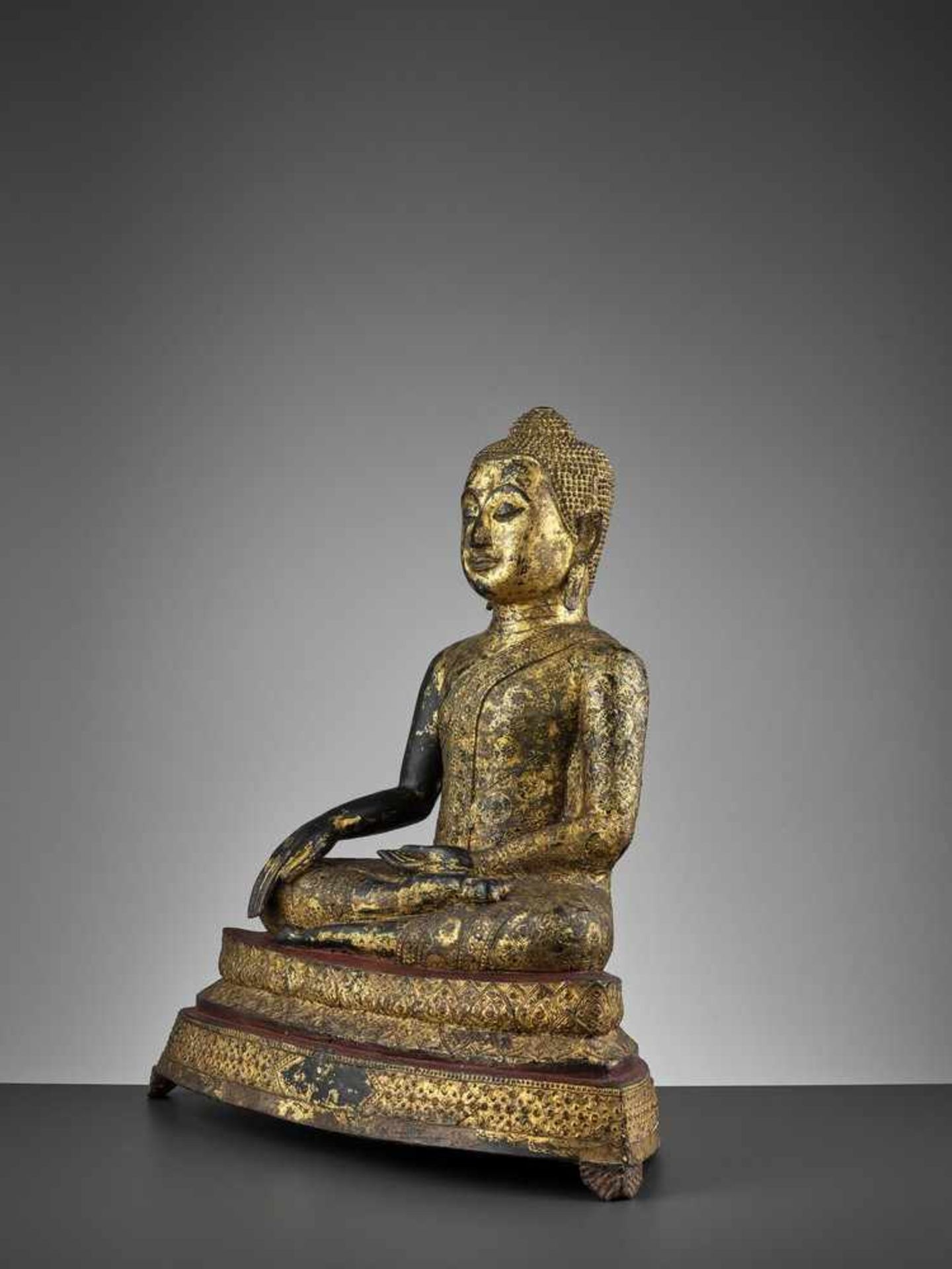 A LARGE BRONZE STATUE OF BUDDHA SHAKYAMUNI, RATTANAKOSIN KINGDOM (1782–1932) <b - Bild 3 aus 8