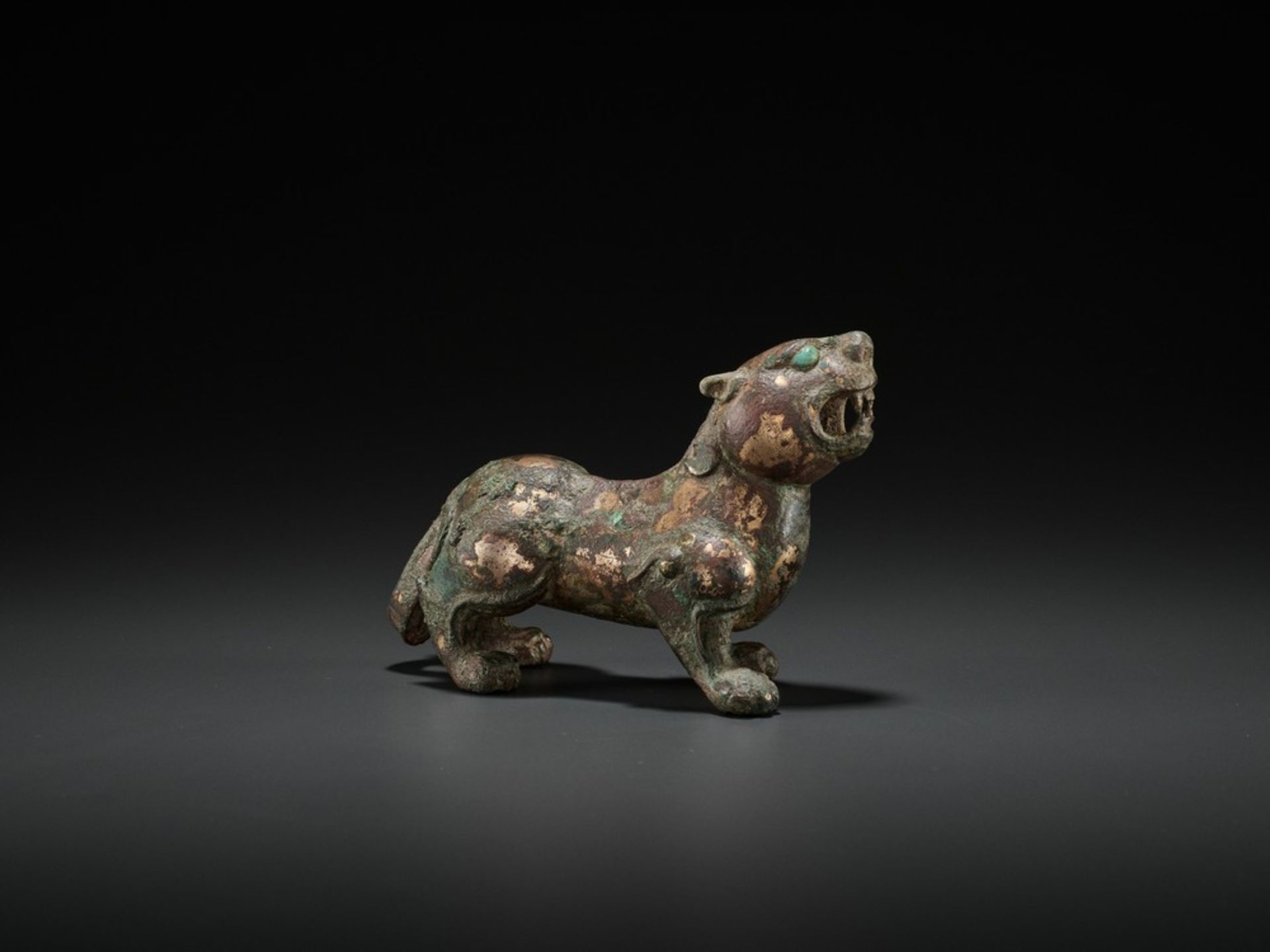 AN INLAID GILT-BRONZE ‘ROARING’ TIGER, WARRING STATES TO WESTERN HAN DYNASTY China, c. 250-200 BC. - Image 10 of 20