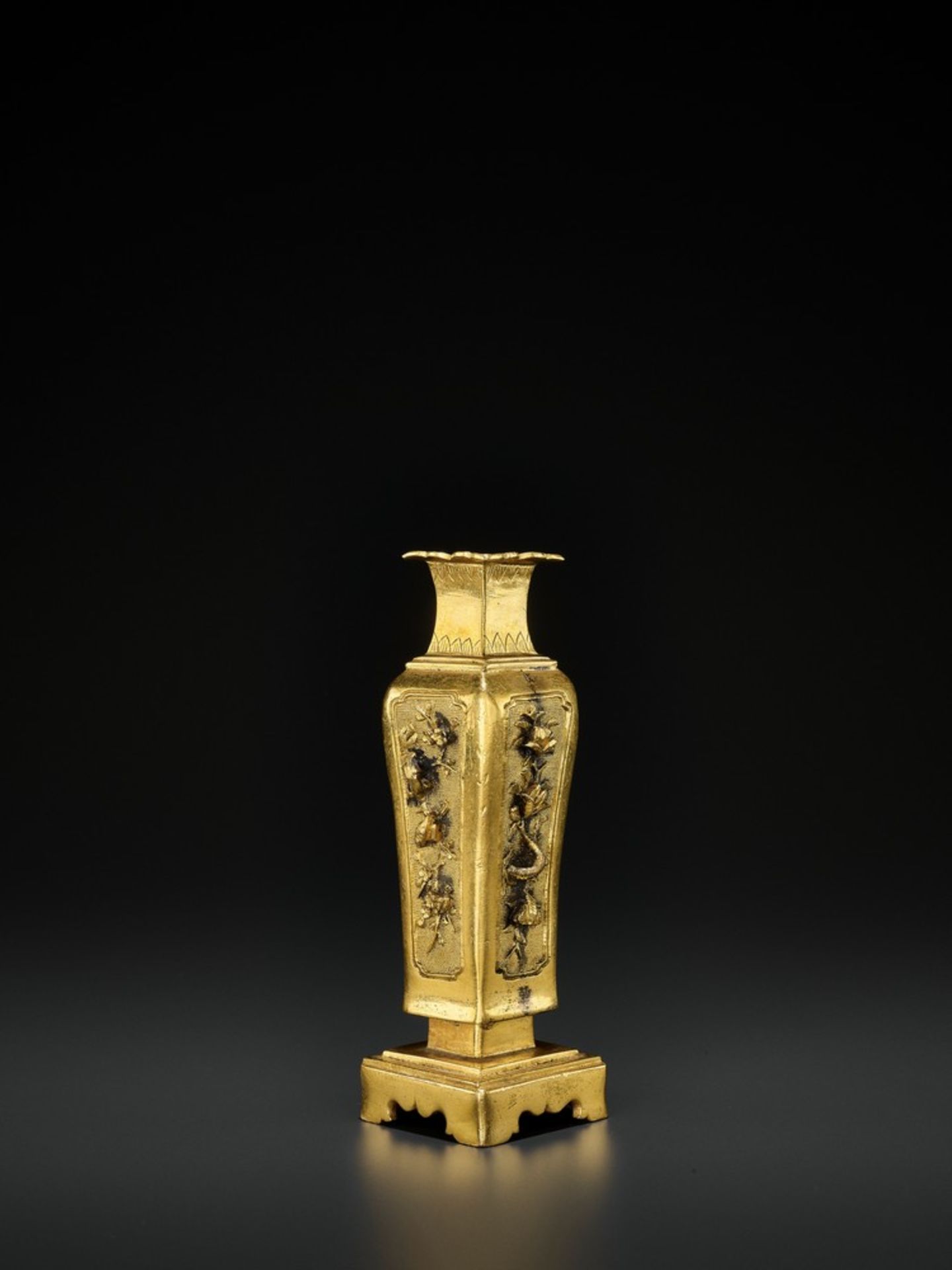 A MINIATURE SAWASA WARE BALUSTER VASE, LATE MING TO EARLY QING - Image 5 of 10
