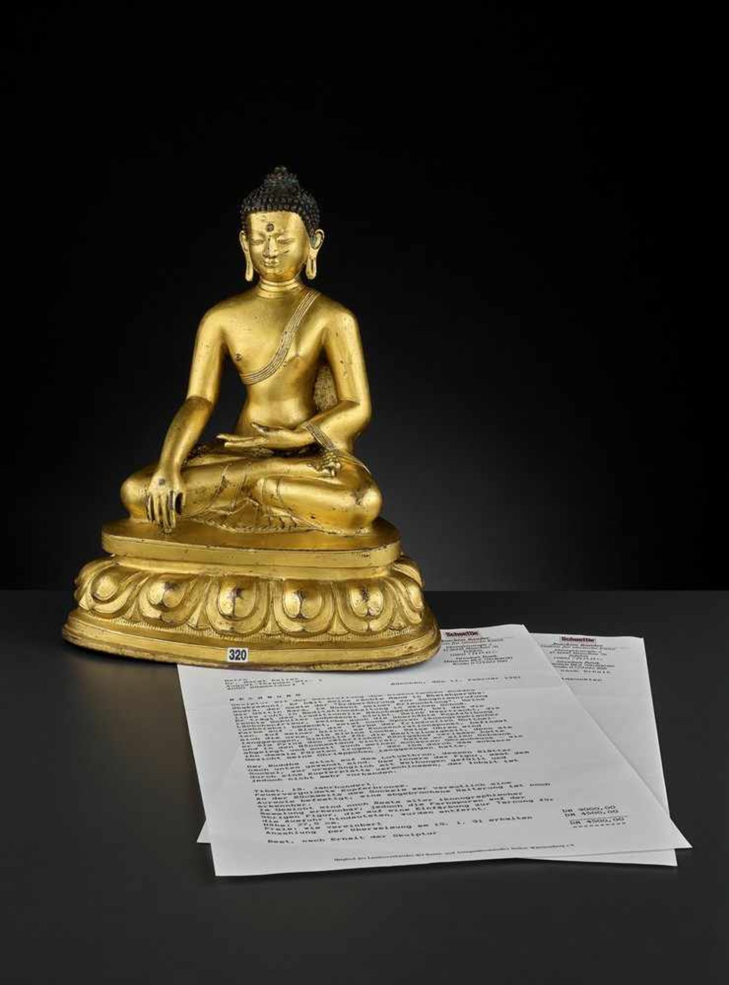 A GILT COPPER ALLOY FIGURE OF BUDDHA SHAKYAMUNI, PROBABLY DENSATIL - Bild 2 aus 19