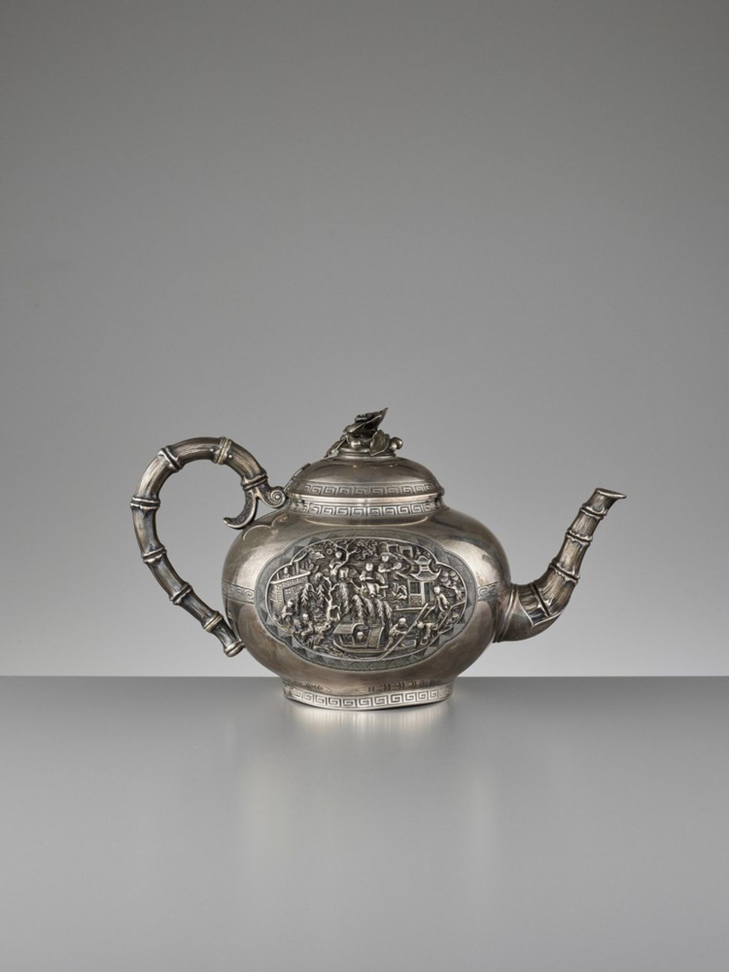 A FINE SILVER TEAPOT, QING DYNASTY - Image 3 of 12