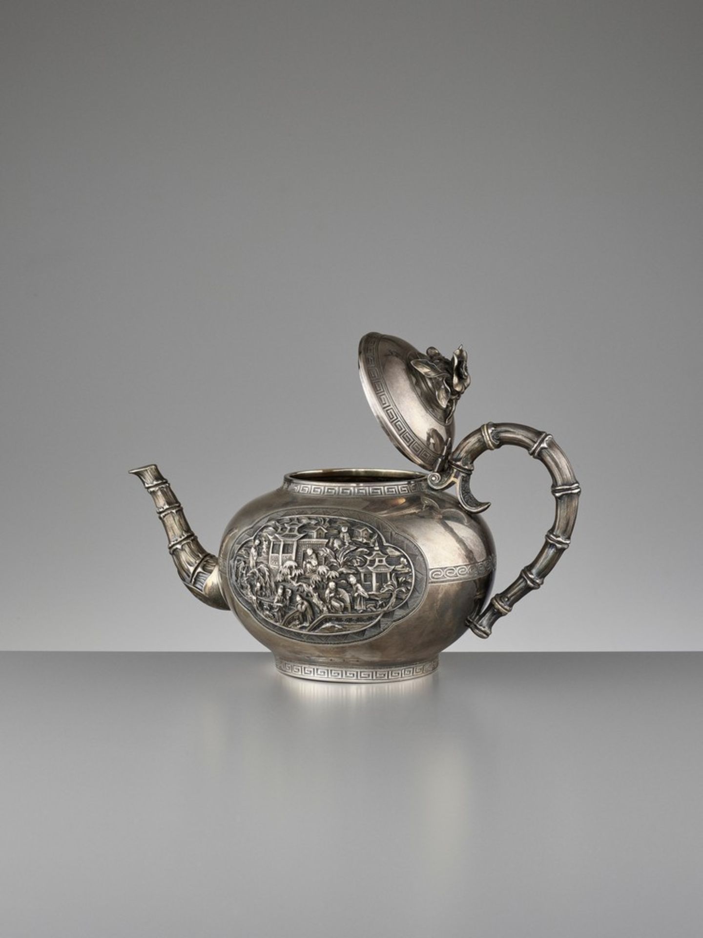 A FINE SILVER TEAPOT, QING DYNASTY - Image 7 of 12