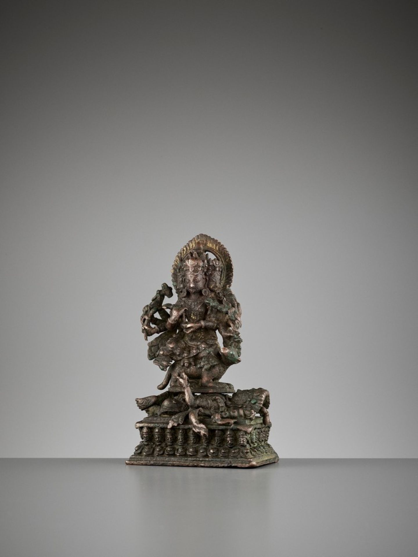 A BRONZE FIGURE OF JNANA DAKINI, LATE 16TH TO EARLY 17TH CENTURY